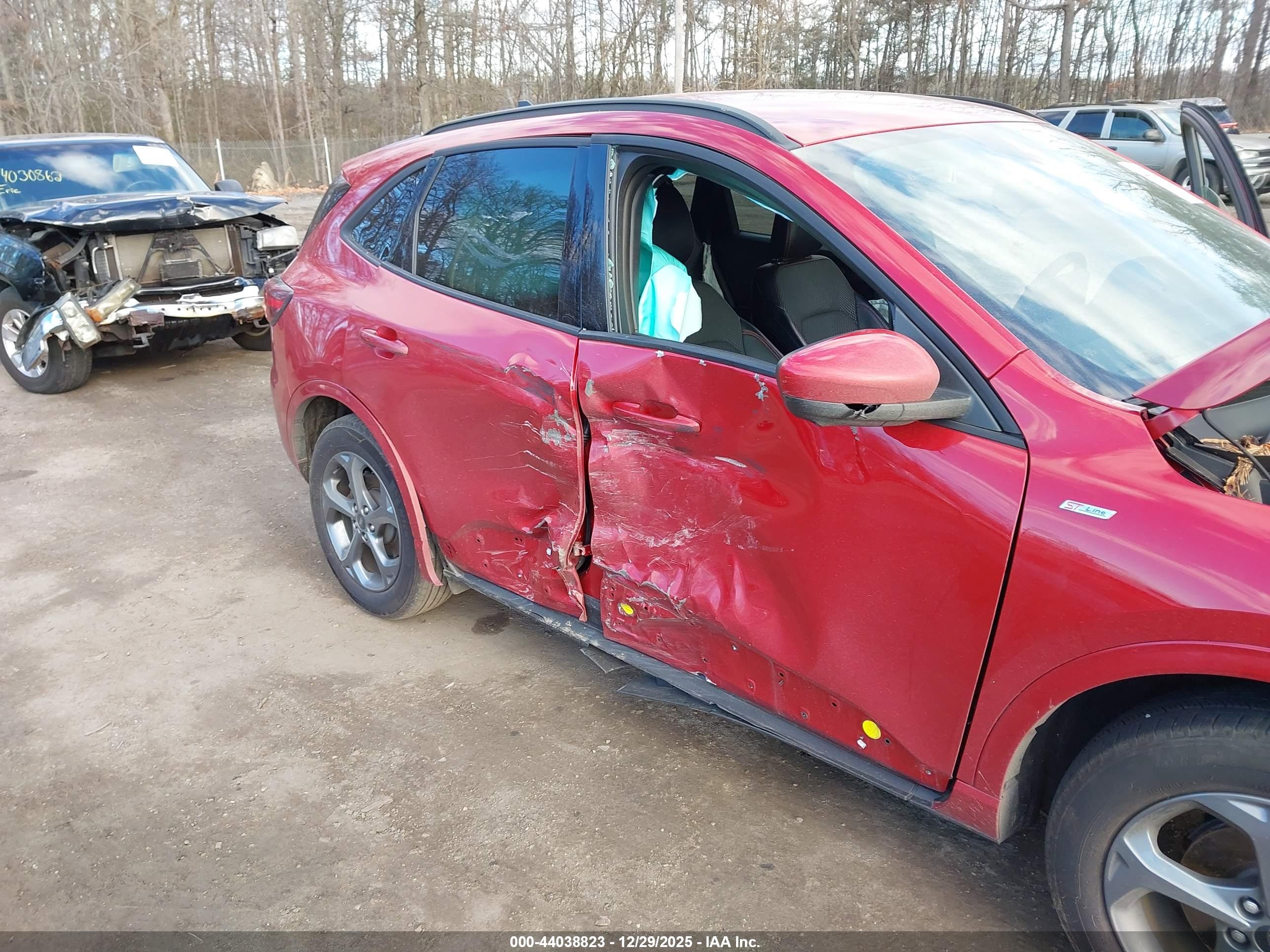 FORD ESCAPE image 6
