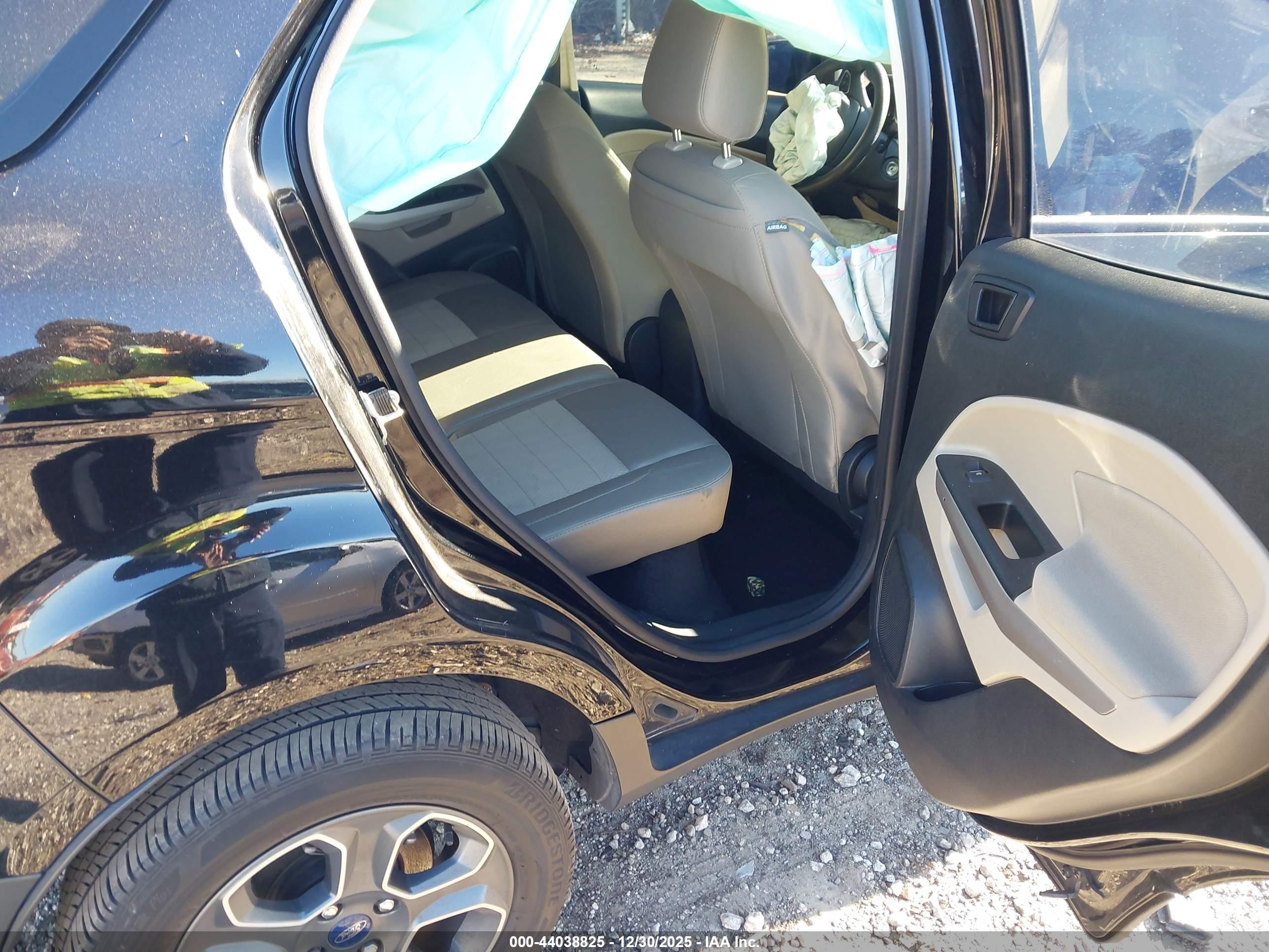 FORD ECOSPORT image 8
