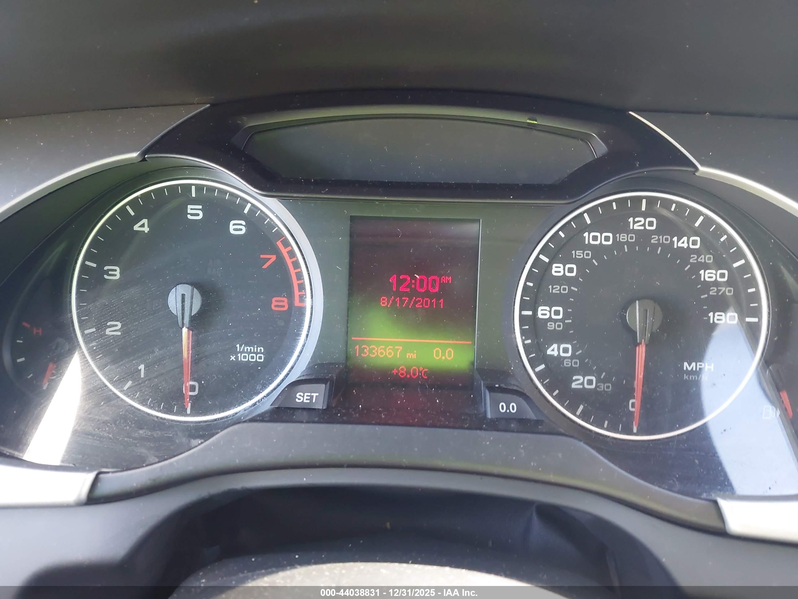 AUDI A4 image 7