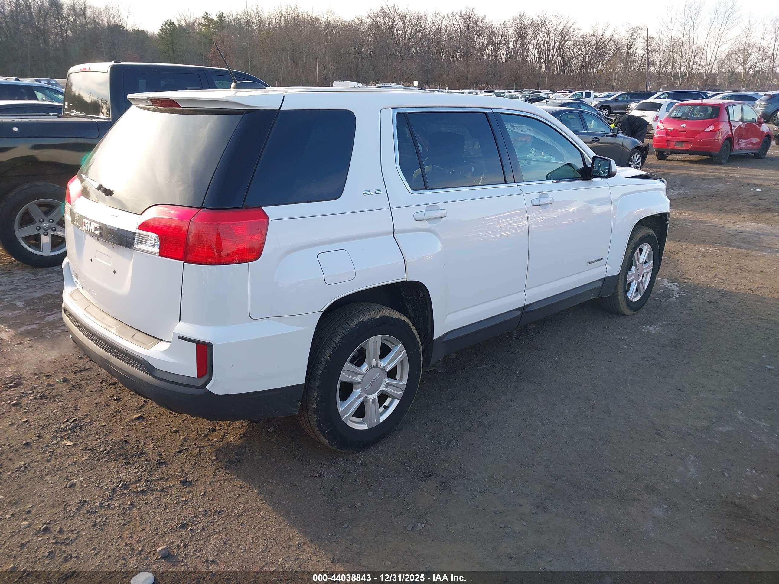 GMC TERRAIN image 4