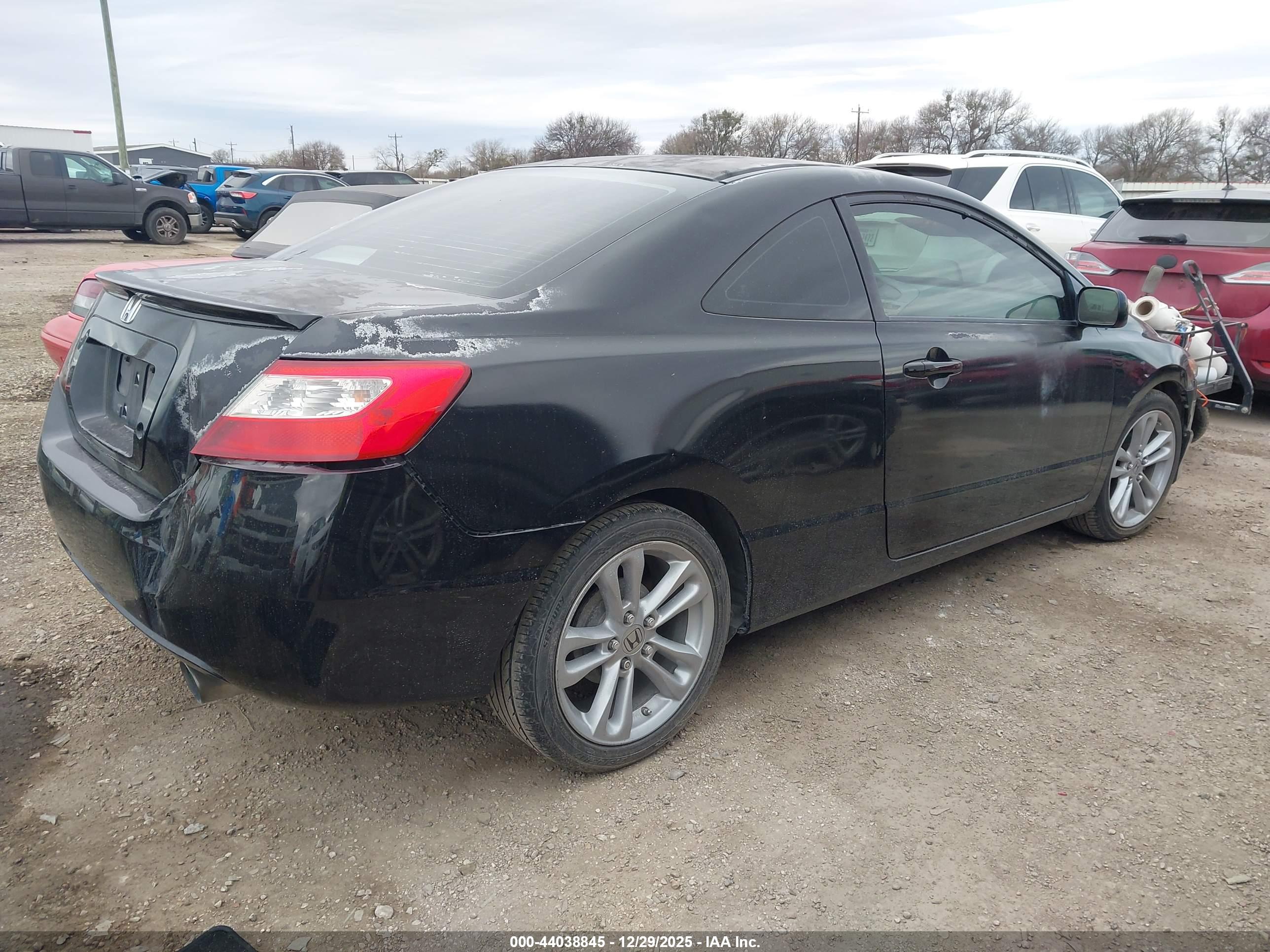 HONDA CIVIC image 4