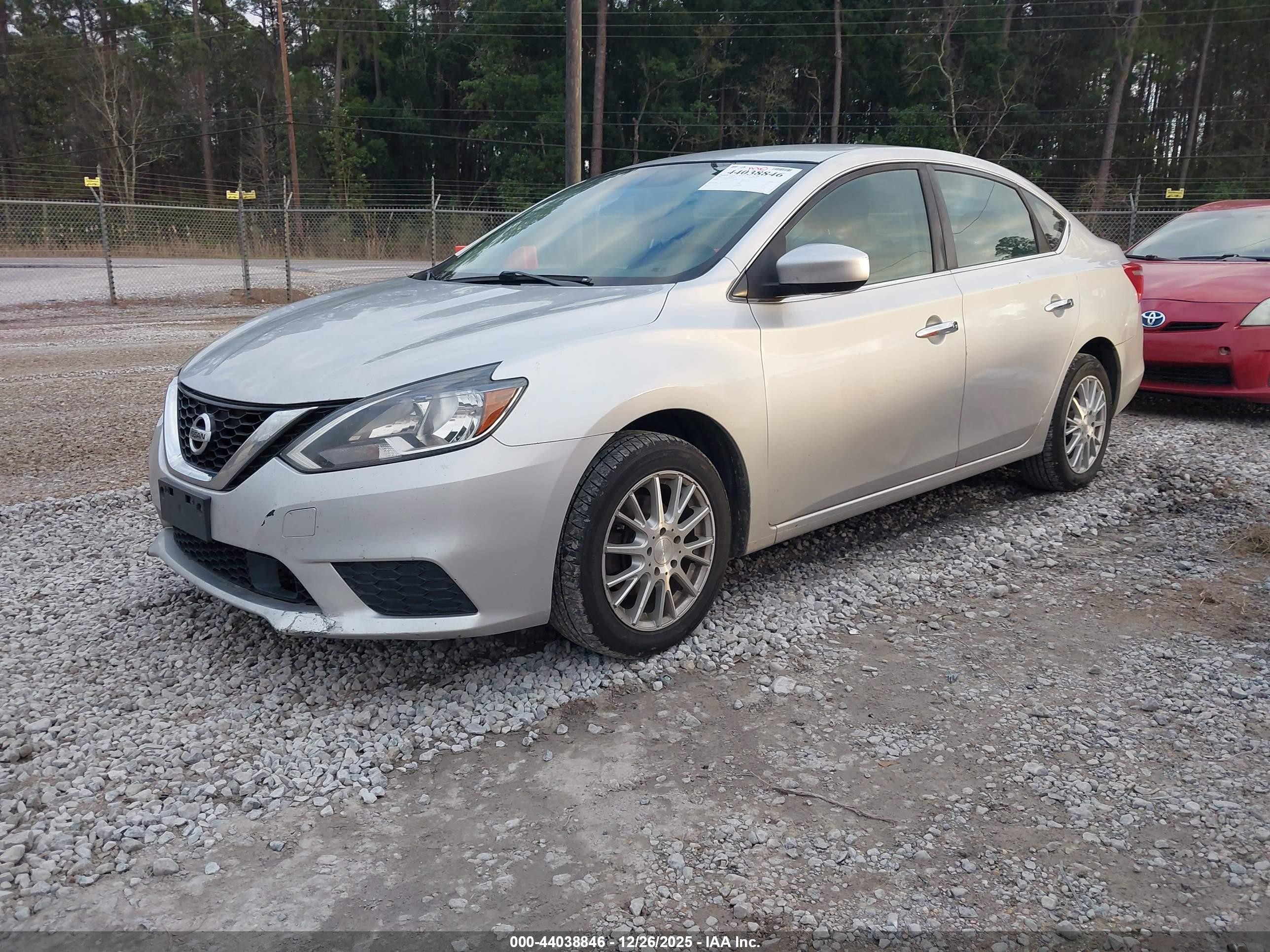NISSAN SENTRA image 2