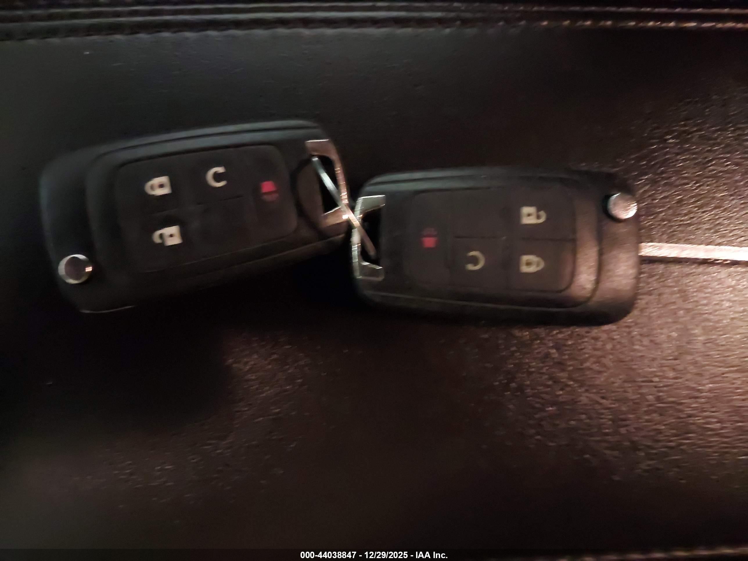 CHEVROLET EQUINOX image 11