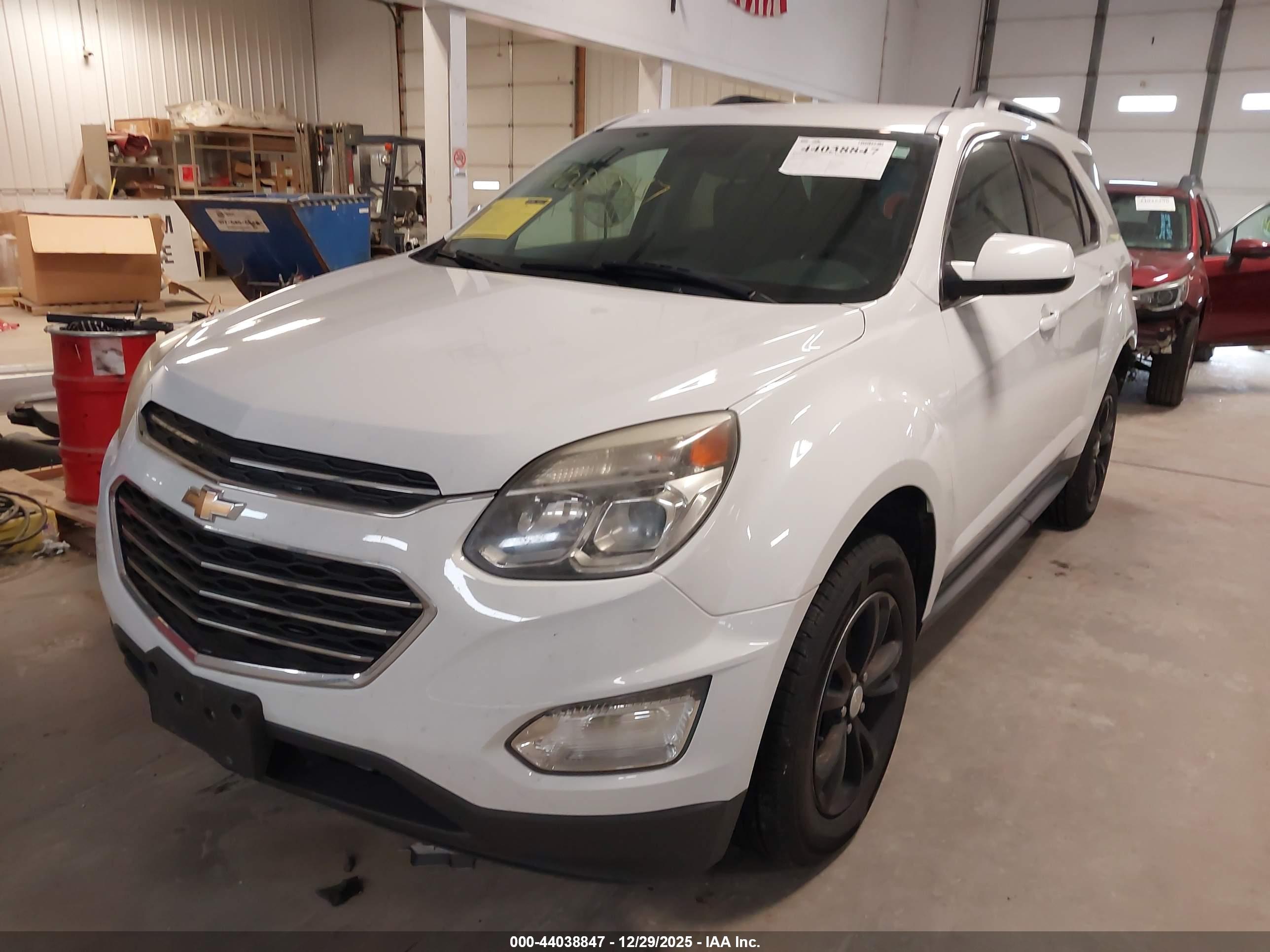 CHEVROLET EQUINOX image 2