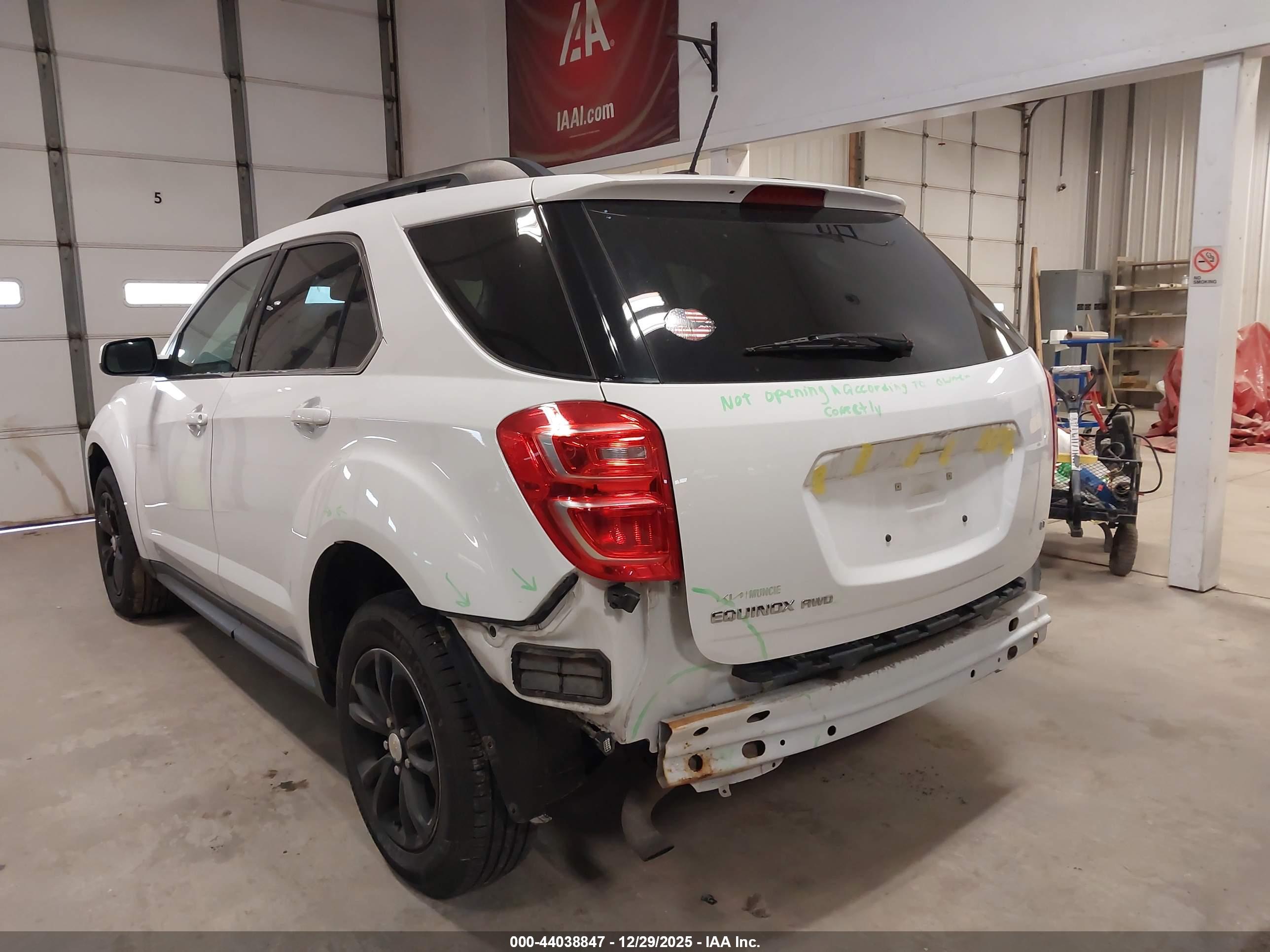 CHEVROLET EQUINOX image 3