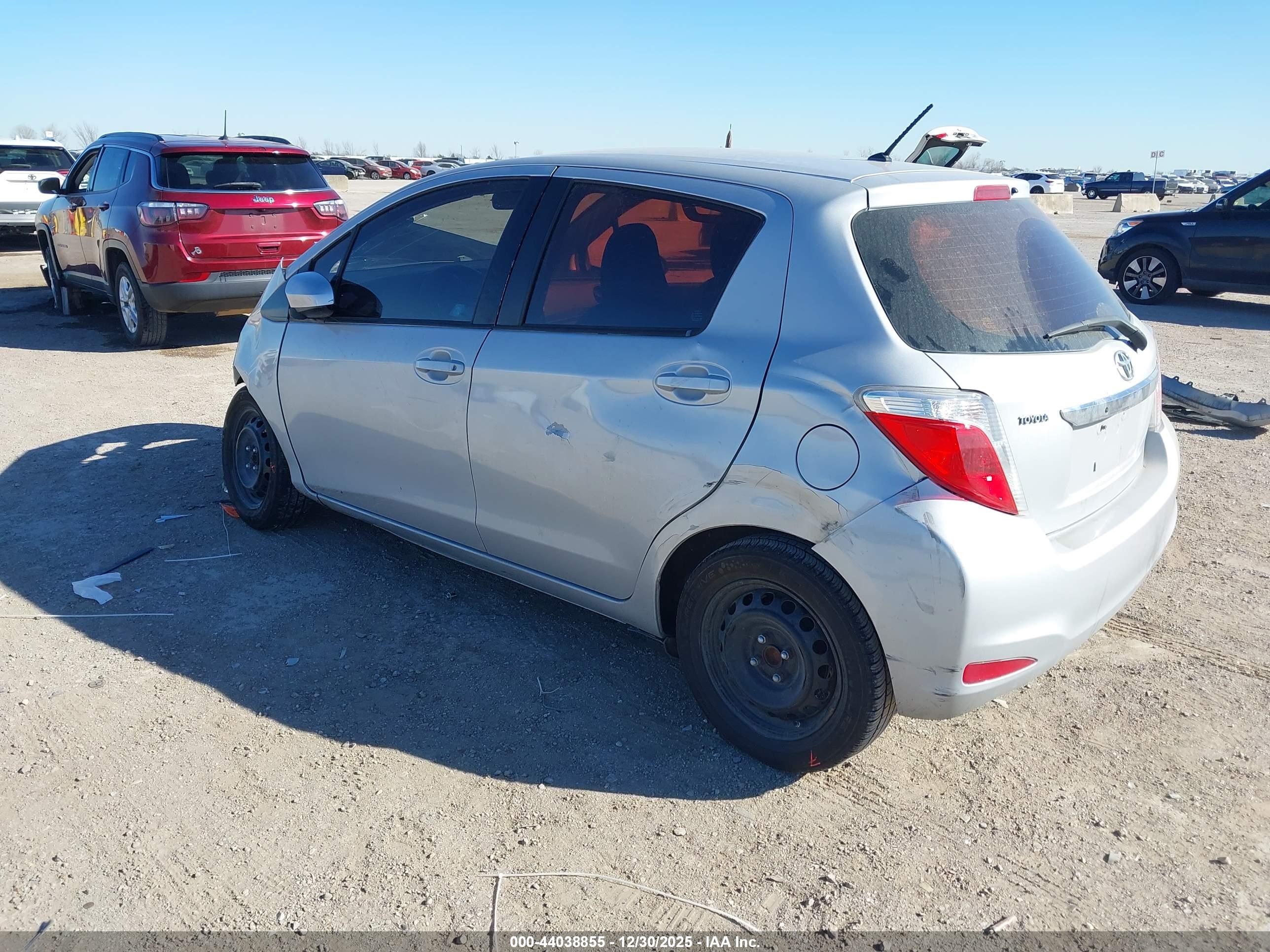 TOYOTA YARIS image 3