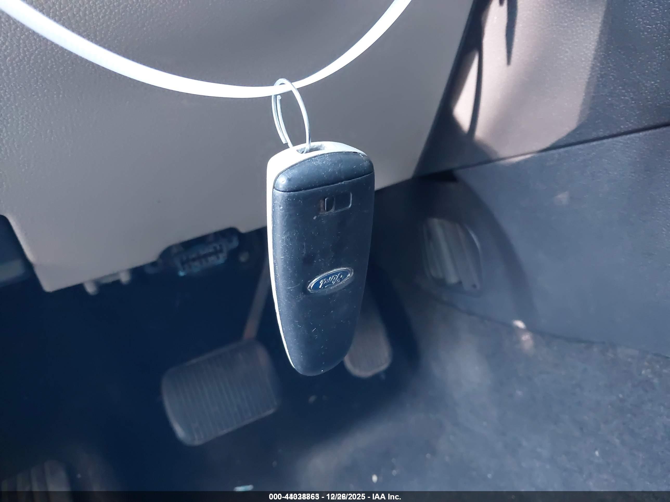 FORD EXPLORER image 11