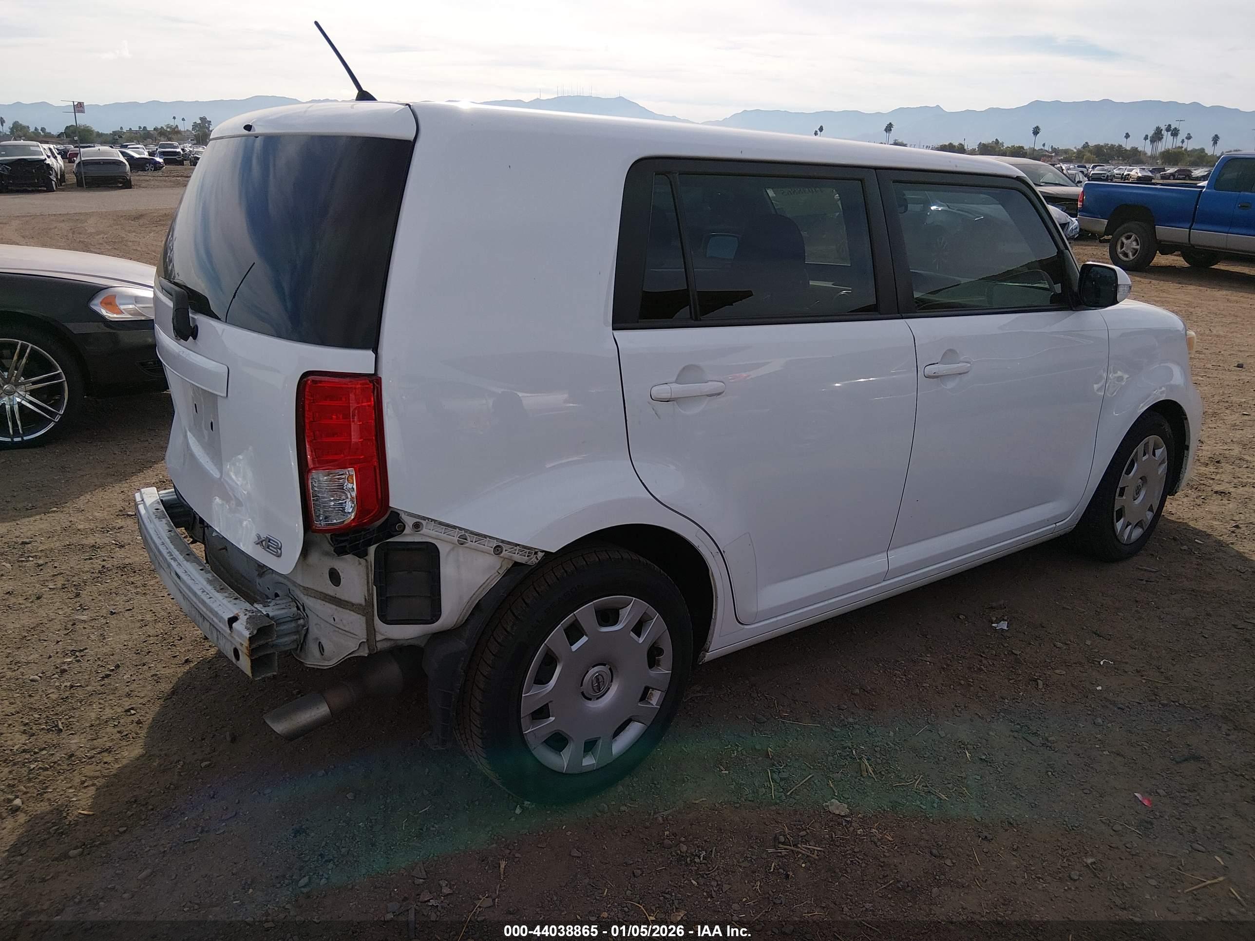 SCION XB image 4