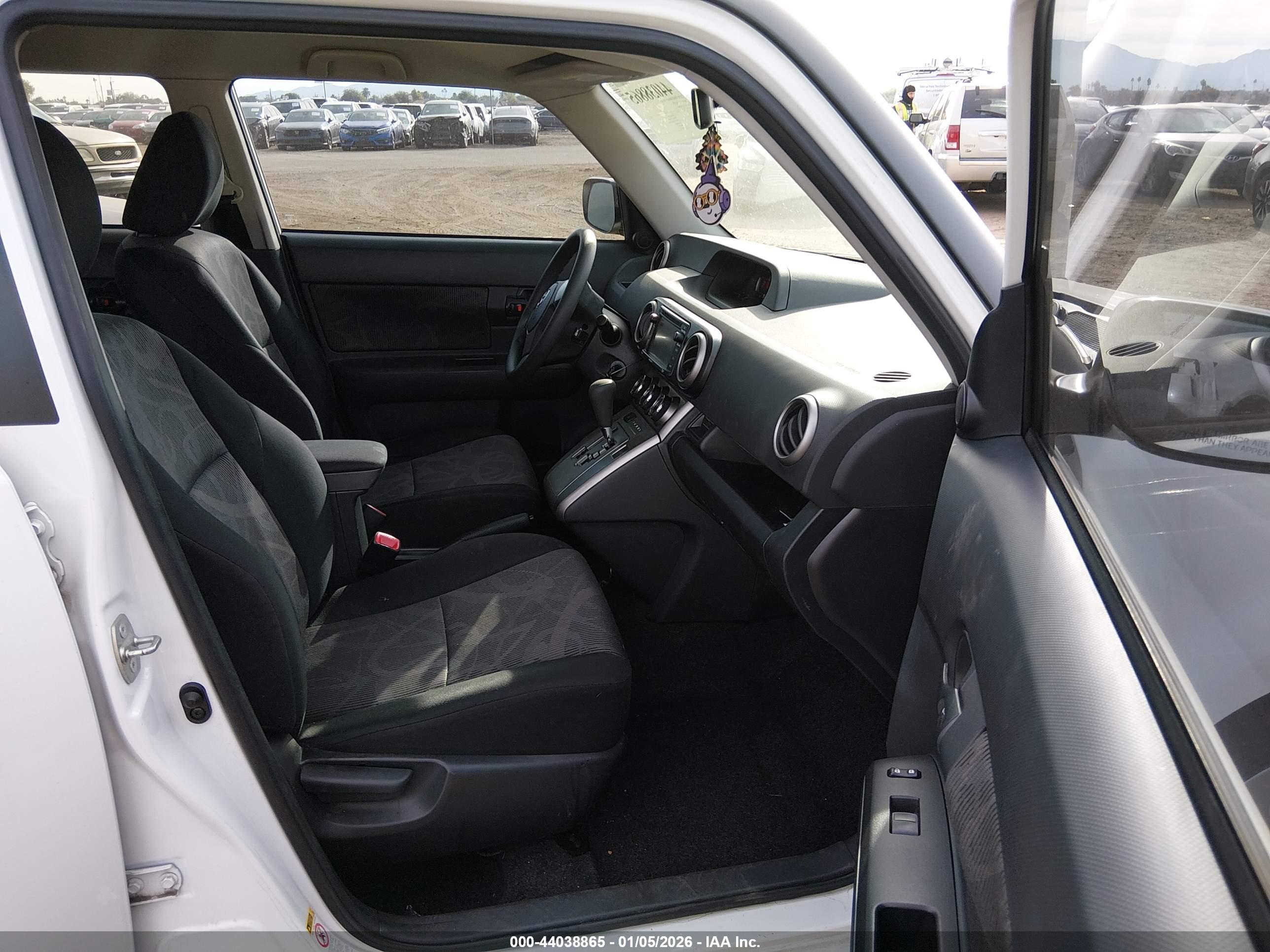 SCION XB image 5