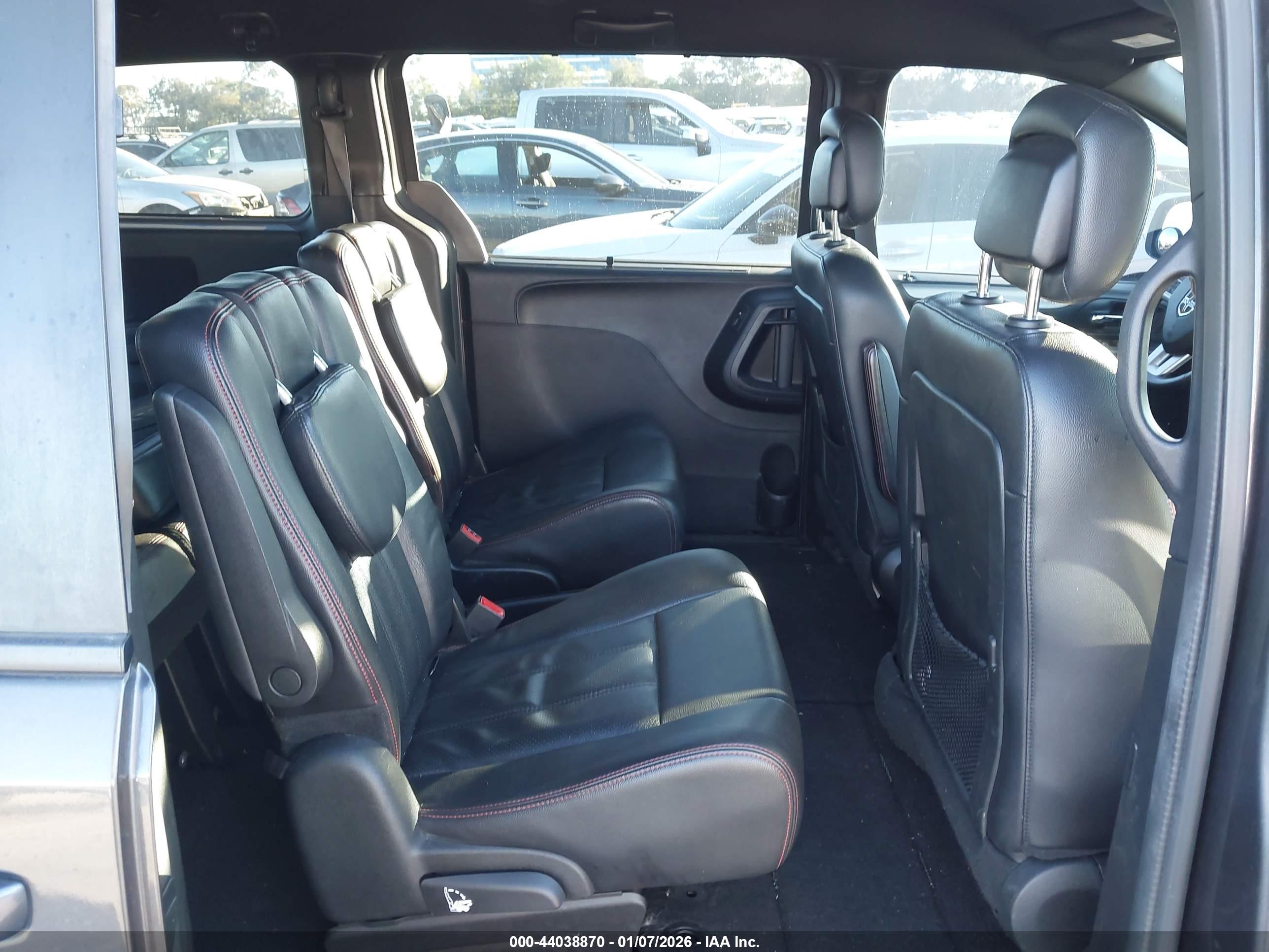 DODGE GRAND image 8