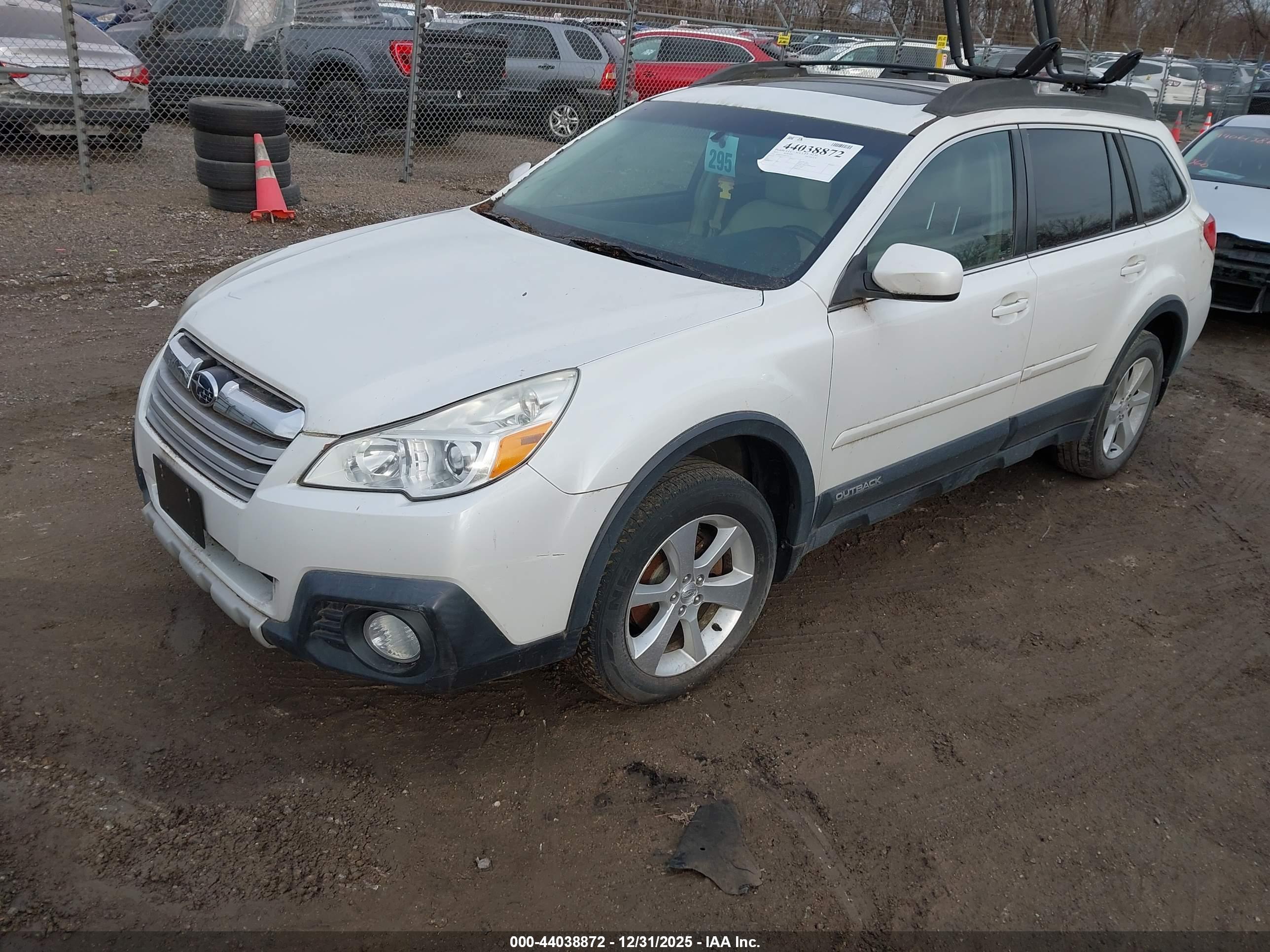 SUBARU OUTBACK image 2