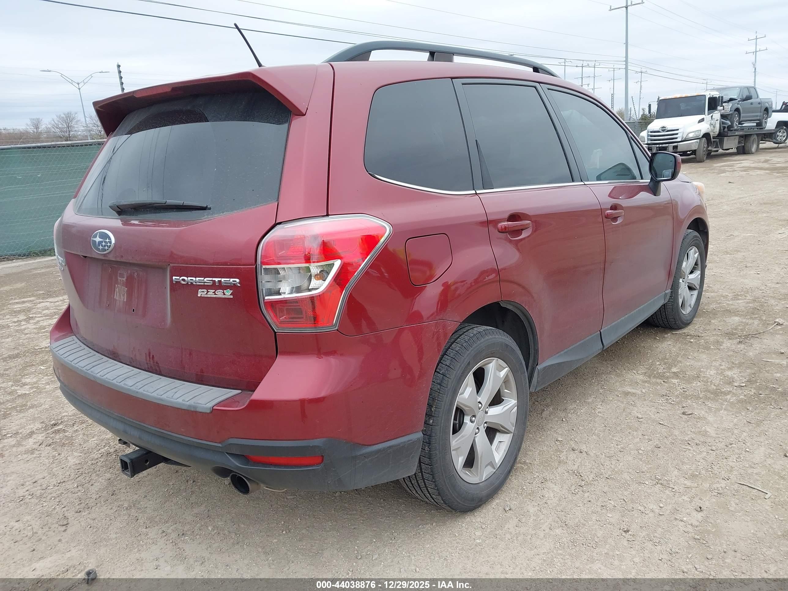SUBARU FORESTER image 4