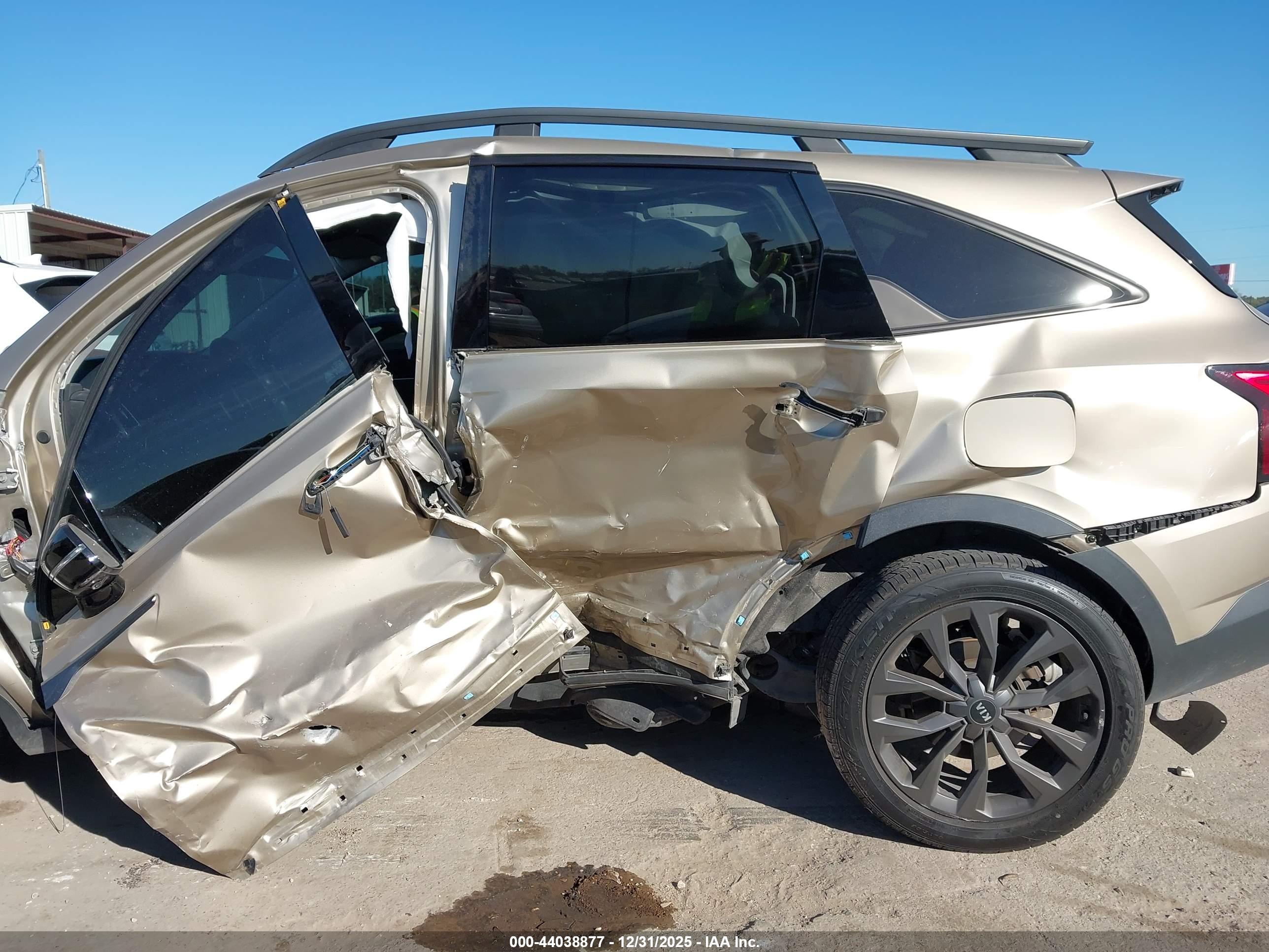 KIA SORENTO image 6