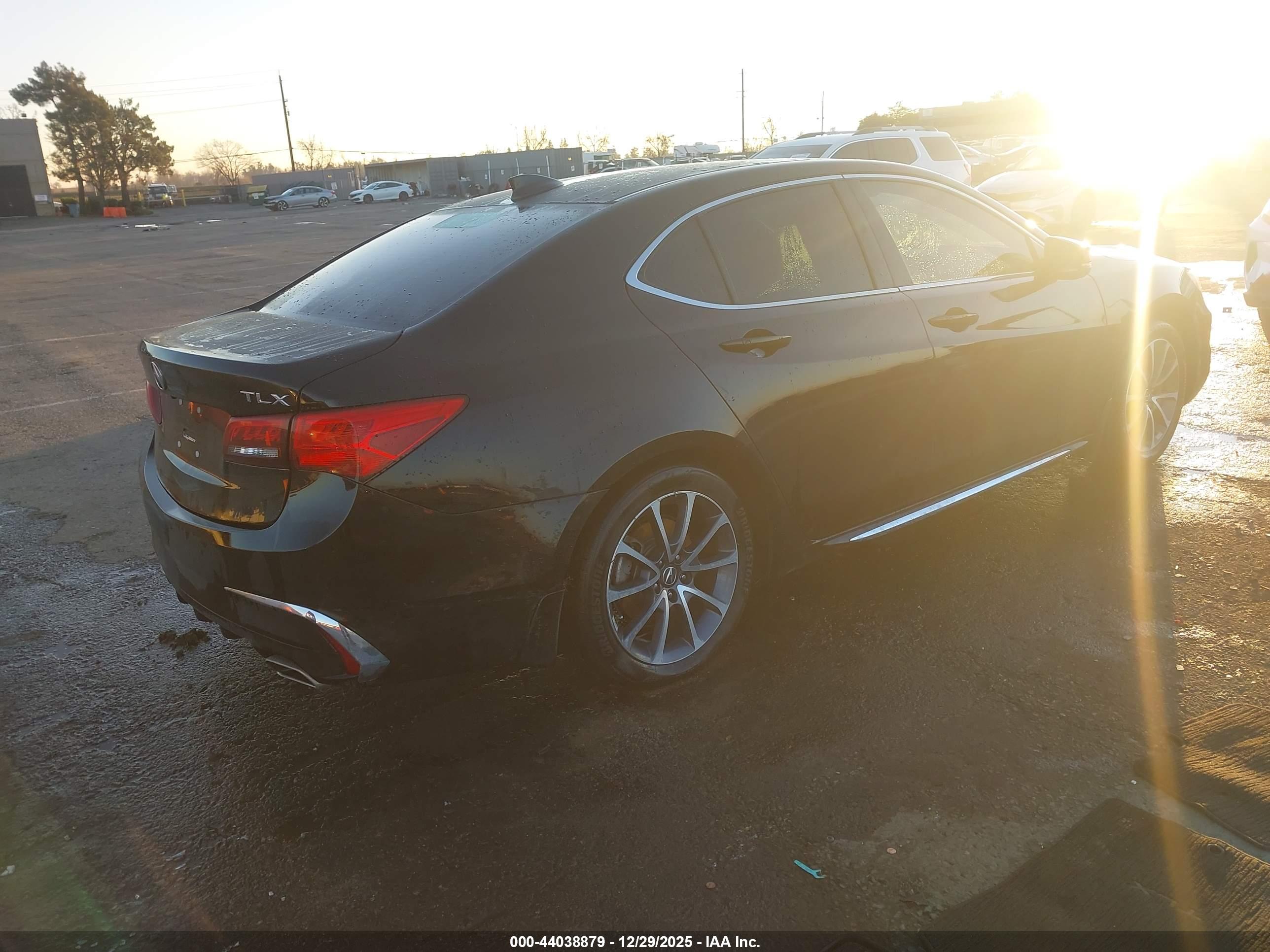 ACURA TLX image 4