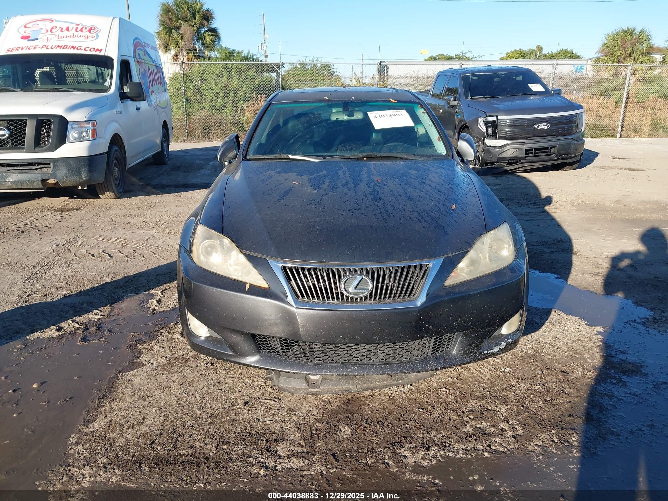 LEXUS IS image 6