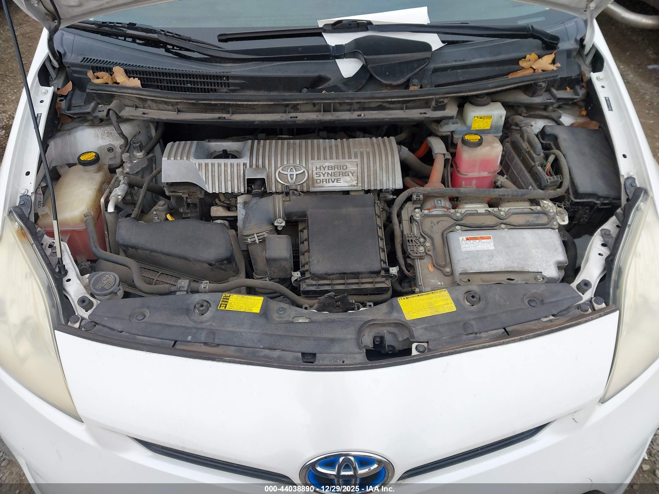 TOYOTA PRIUS image 10
