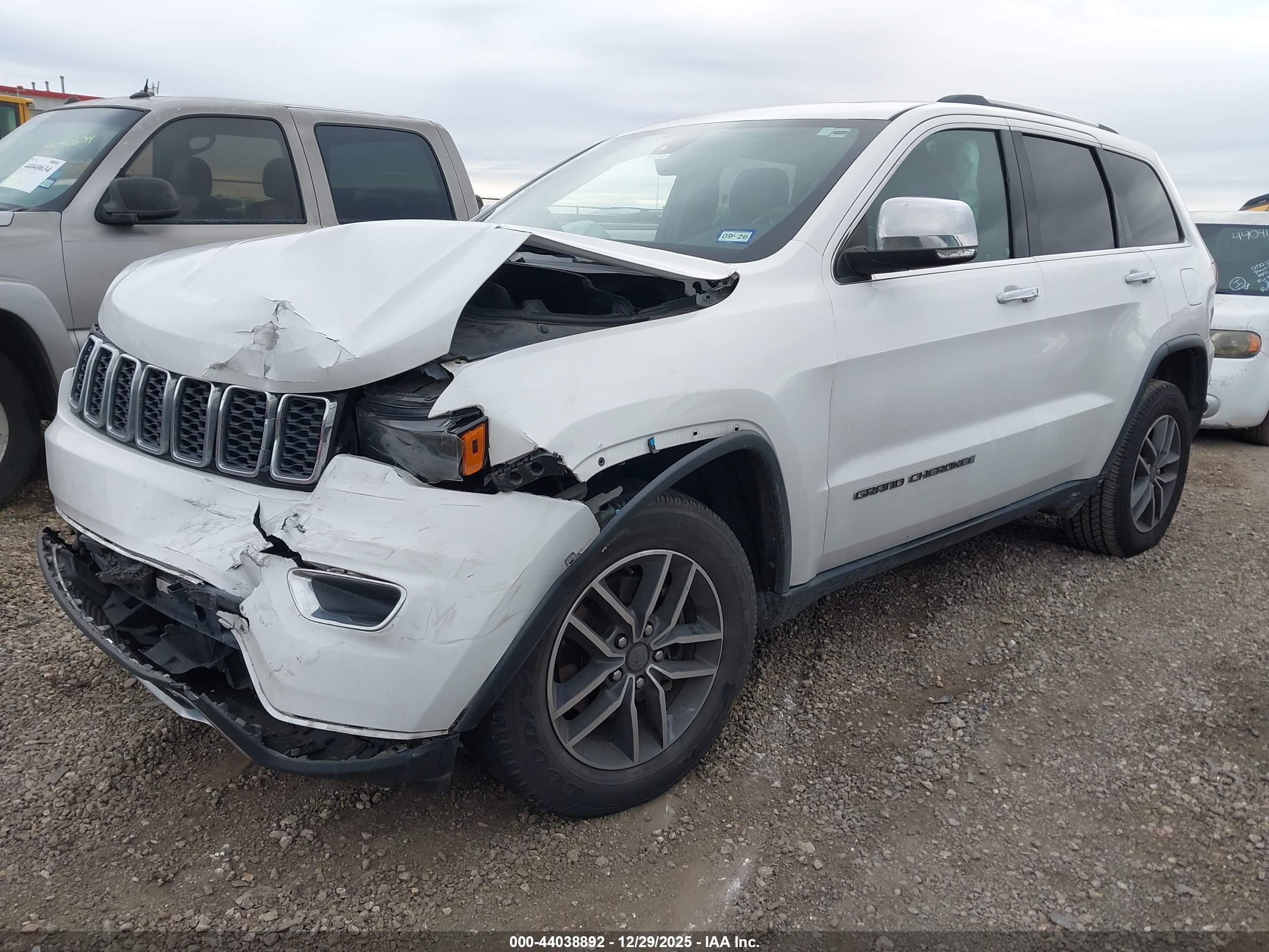 JEEP GRAND image 2