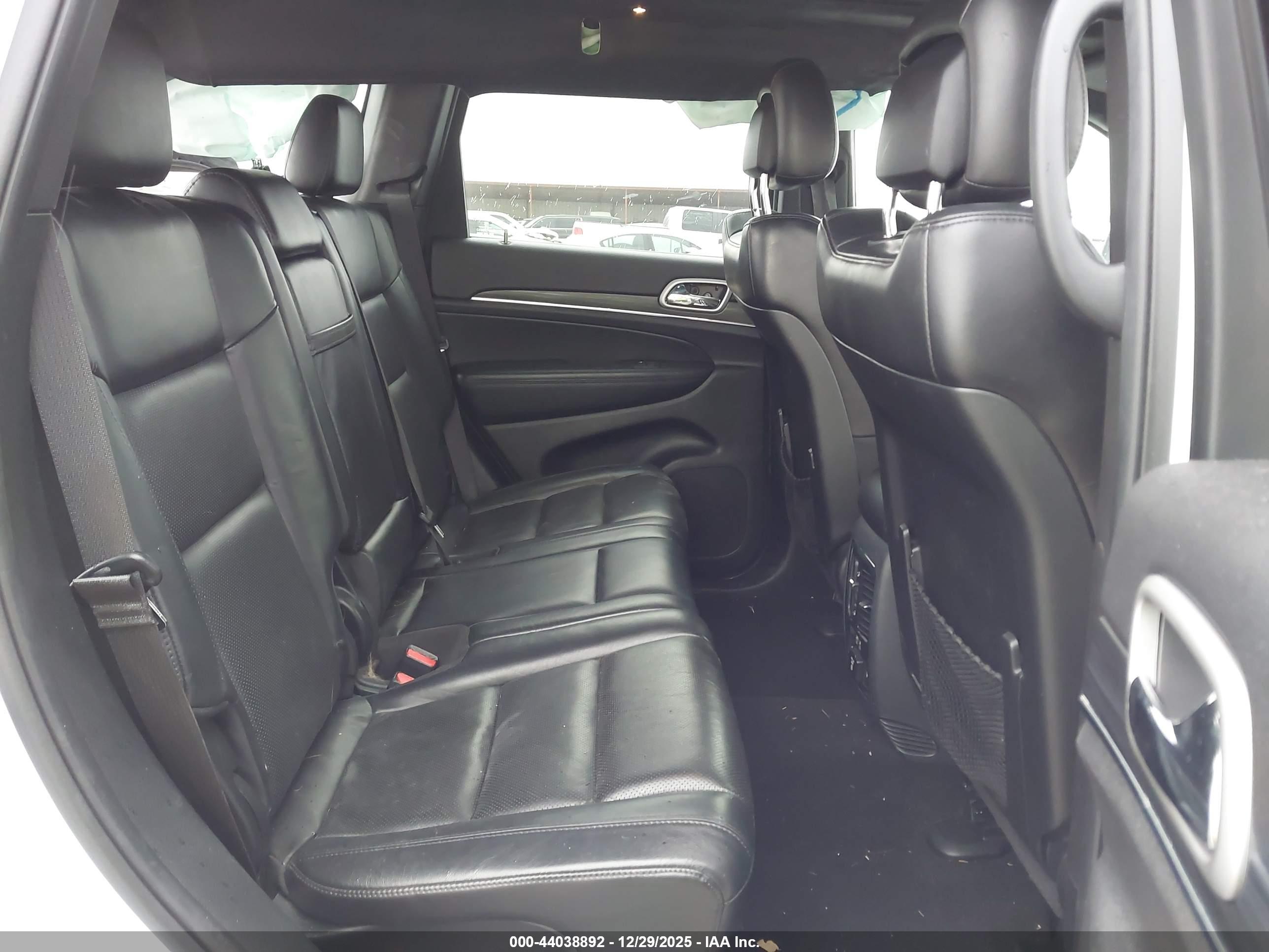 JEEP GRAND image 8