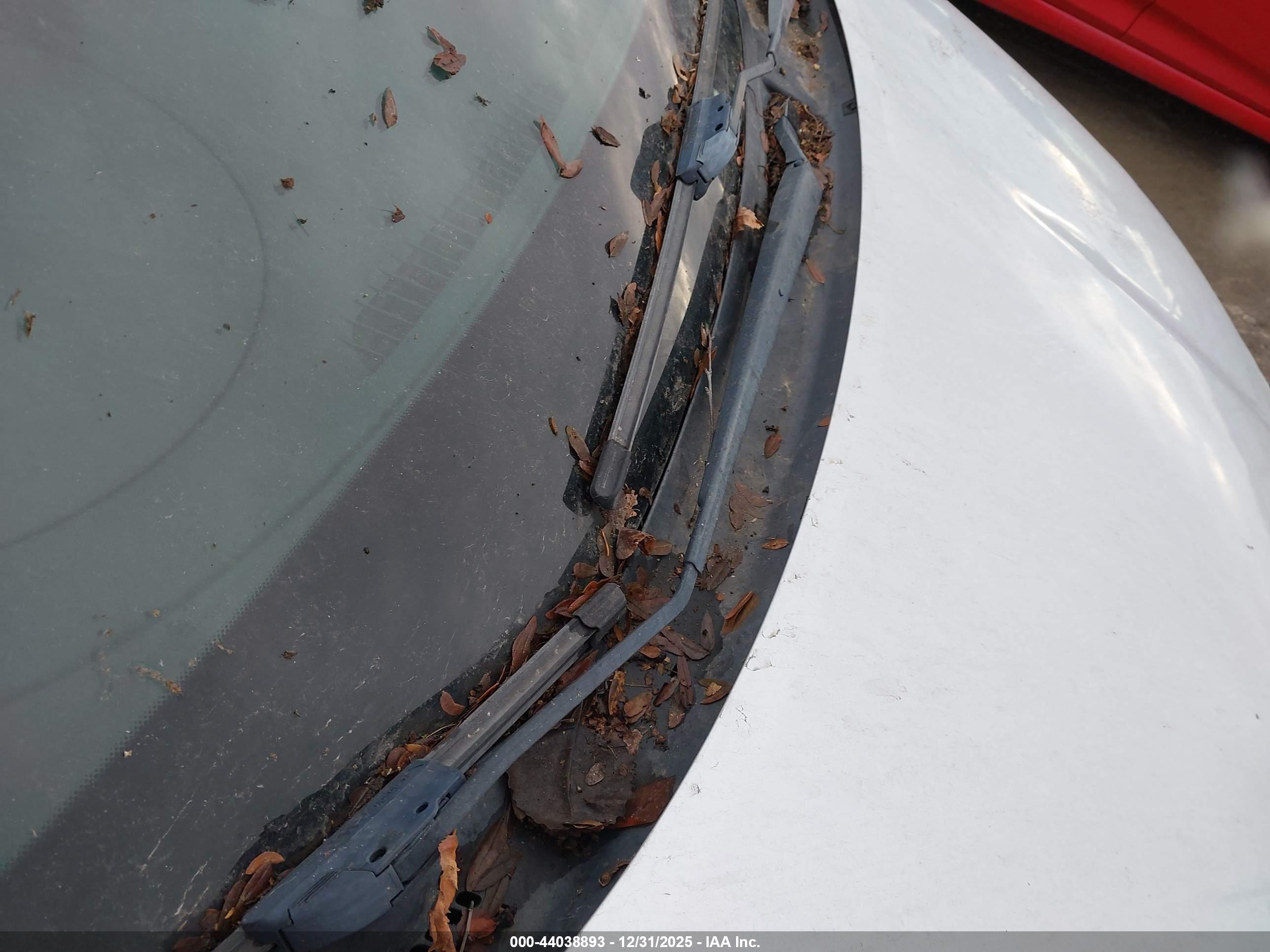 NISSAN VERSA image 6