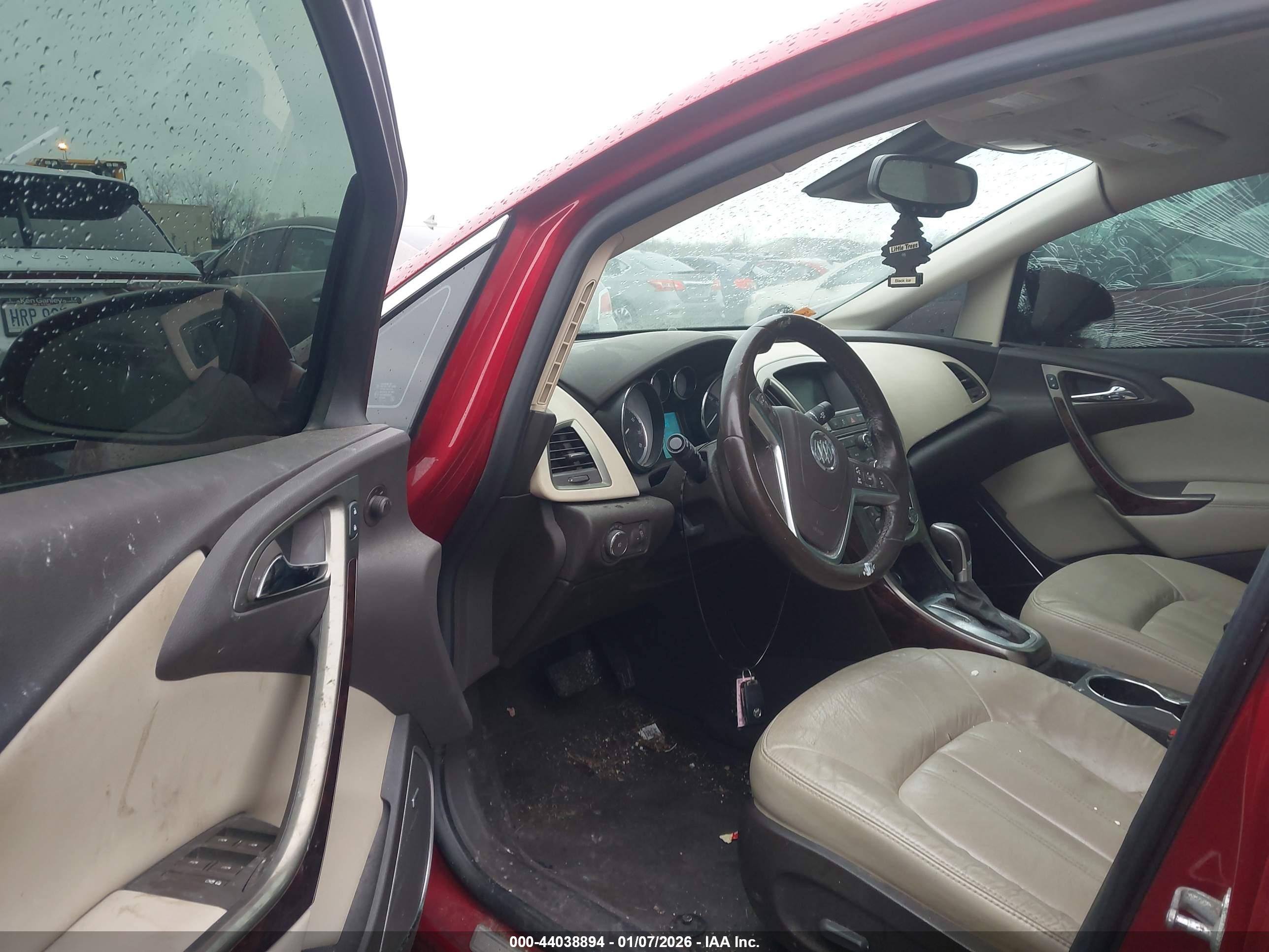 BUICK VERANO image 5