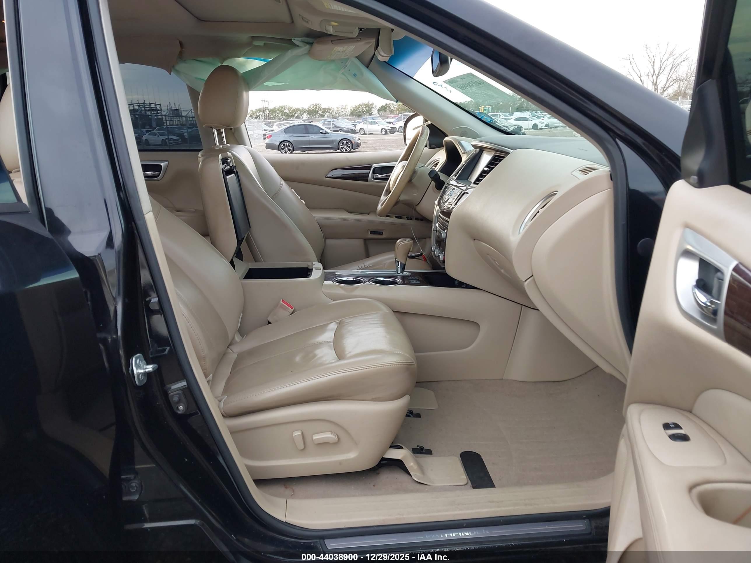 NISSAN PATHFINDER image 5