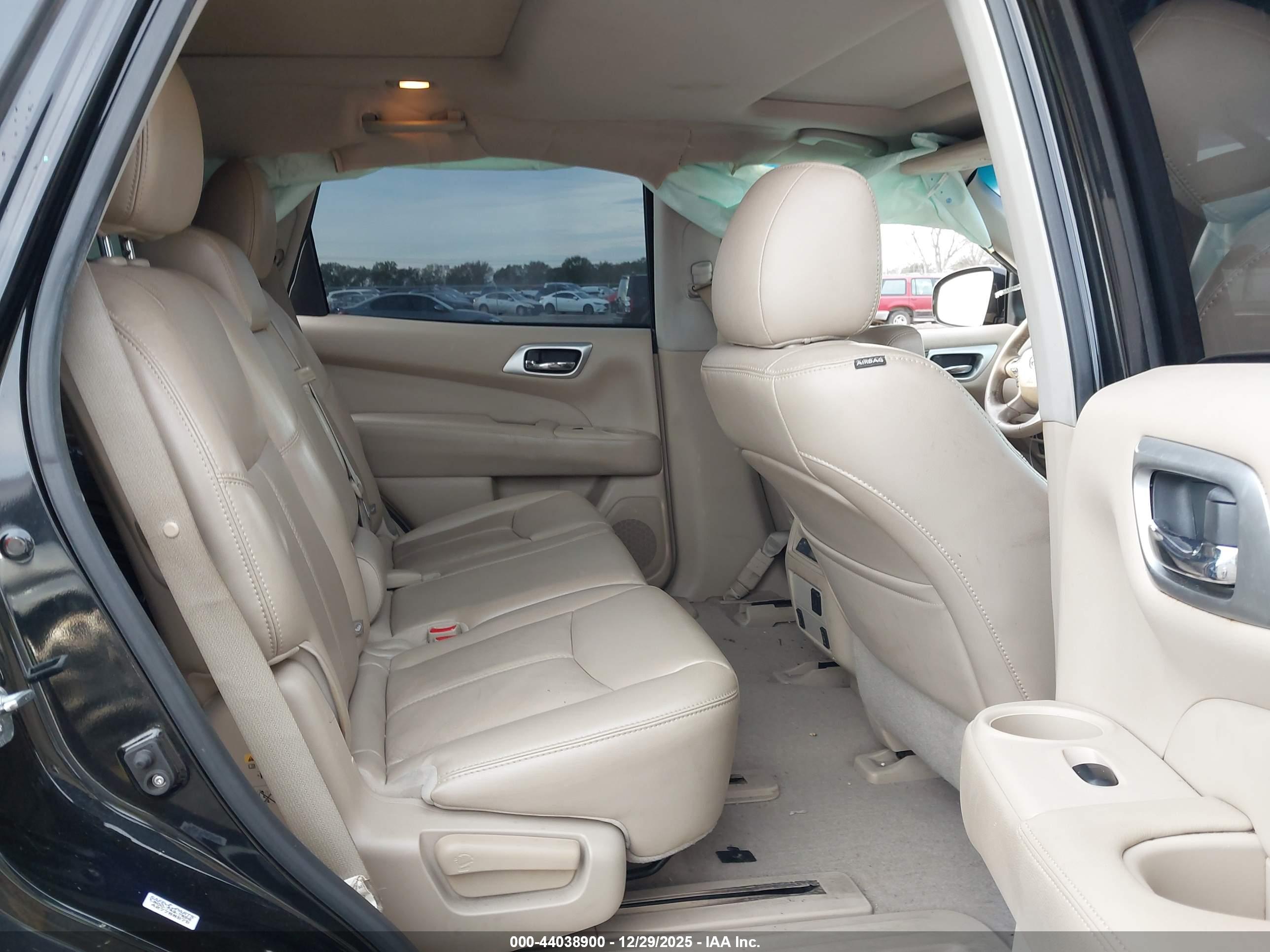 NISSAN PATHFINDER image 8