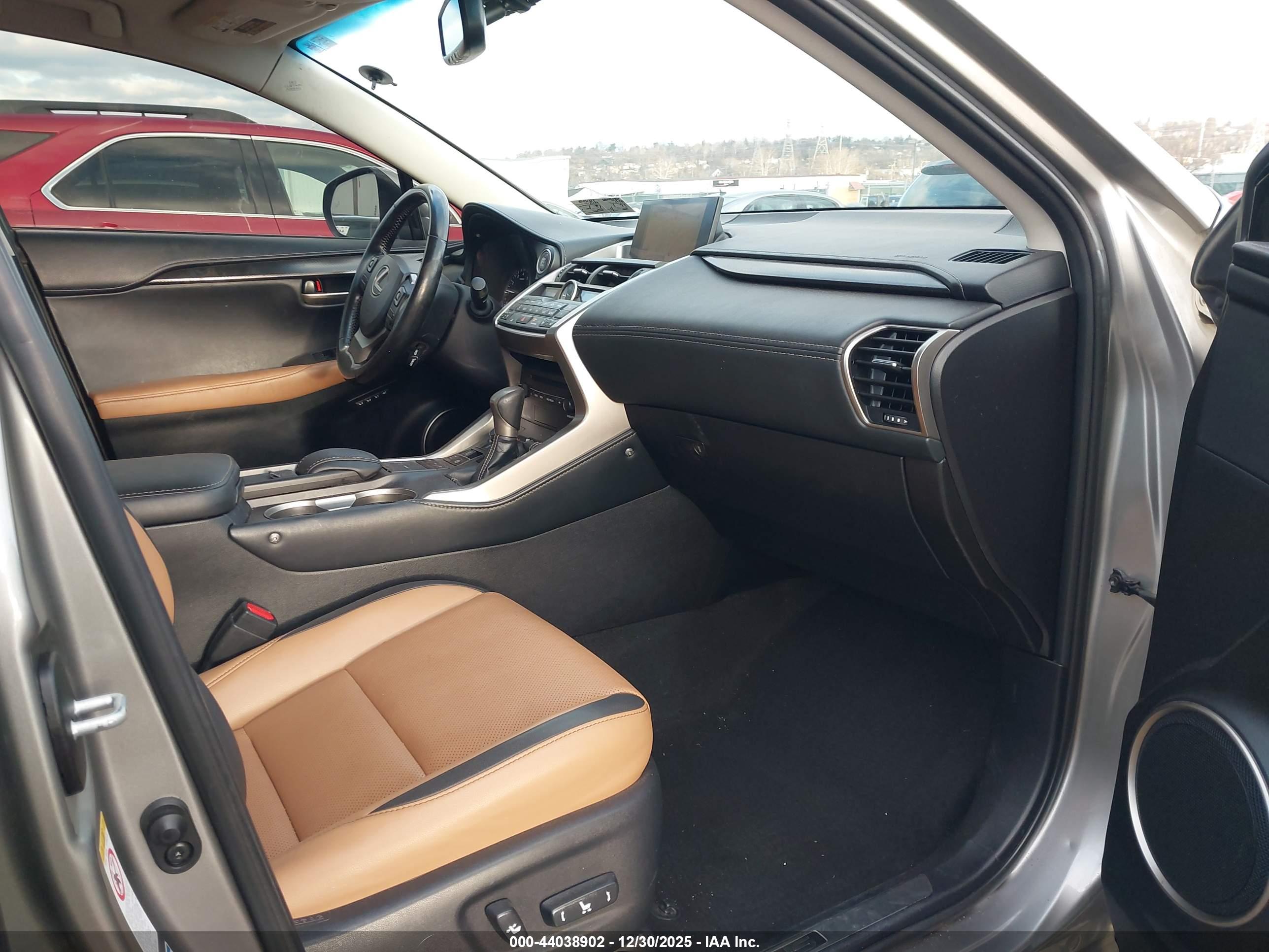 LEXUS NX image 5