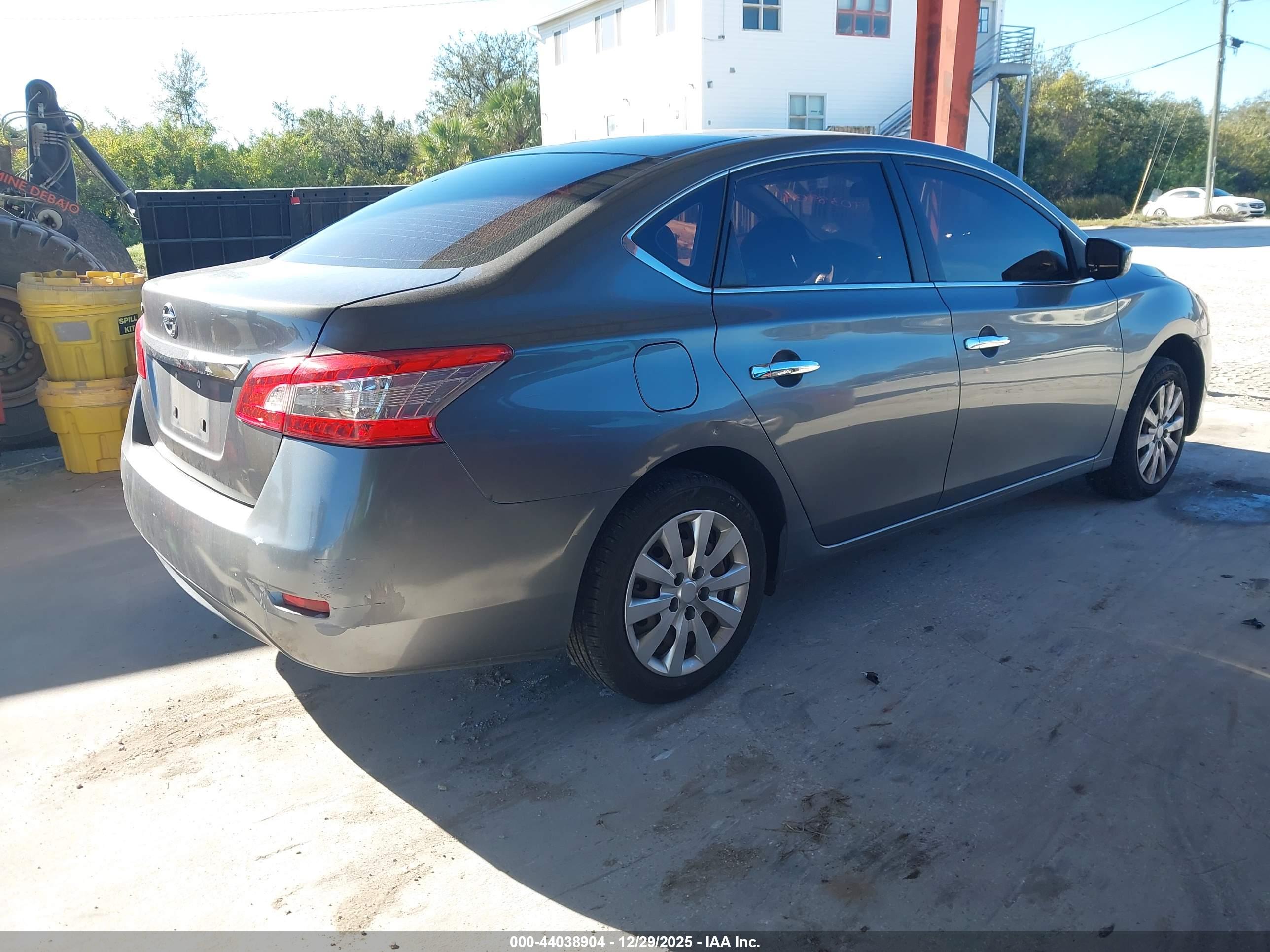 NISSAN SENTRA image 4
