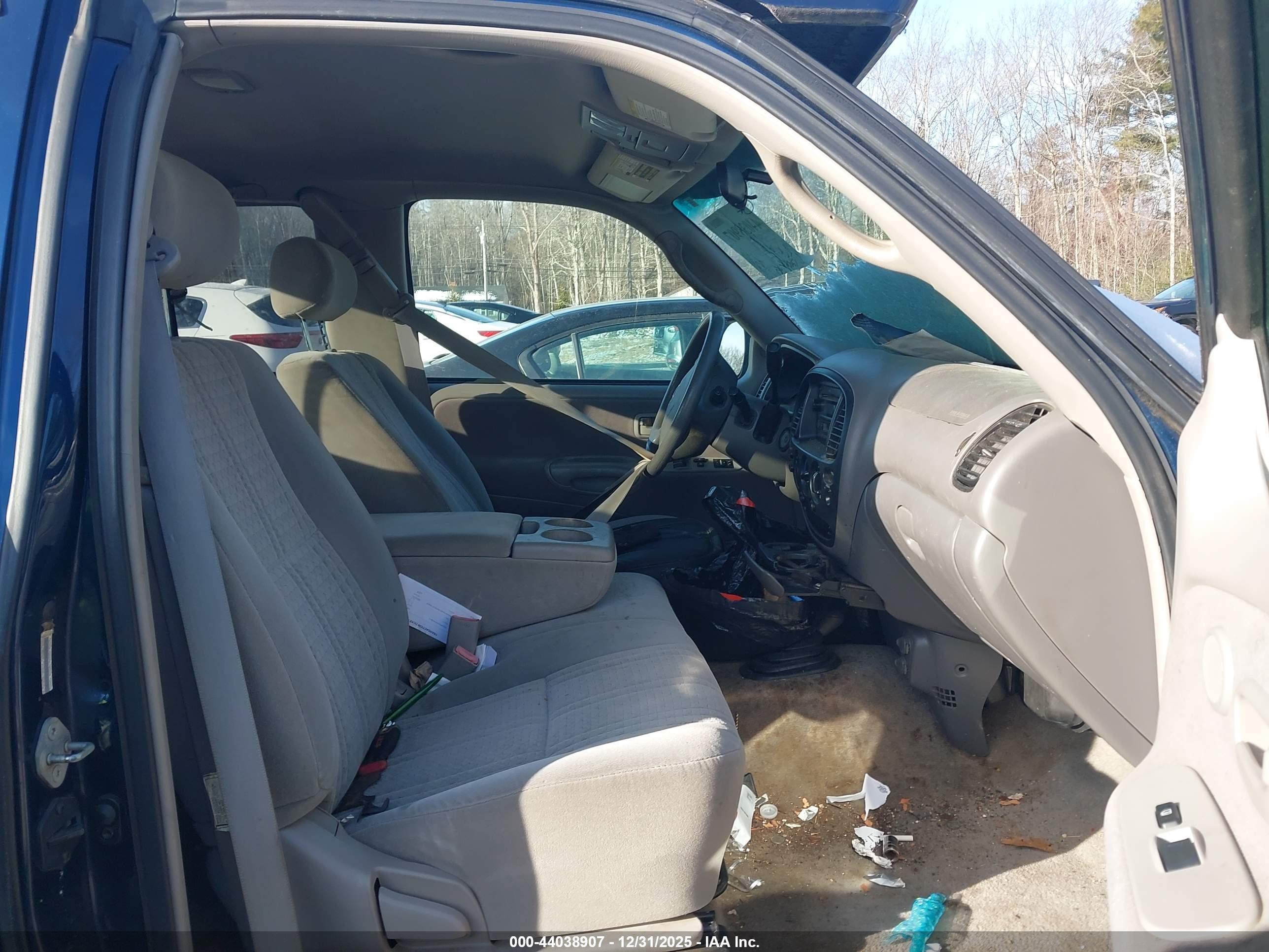 TOYOTA TUNDRA image 5