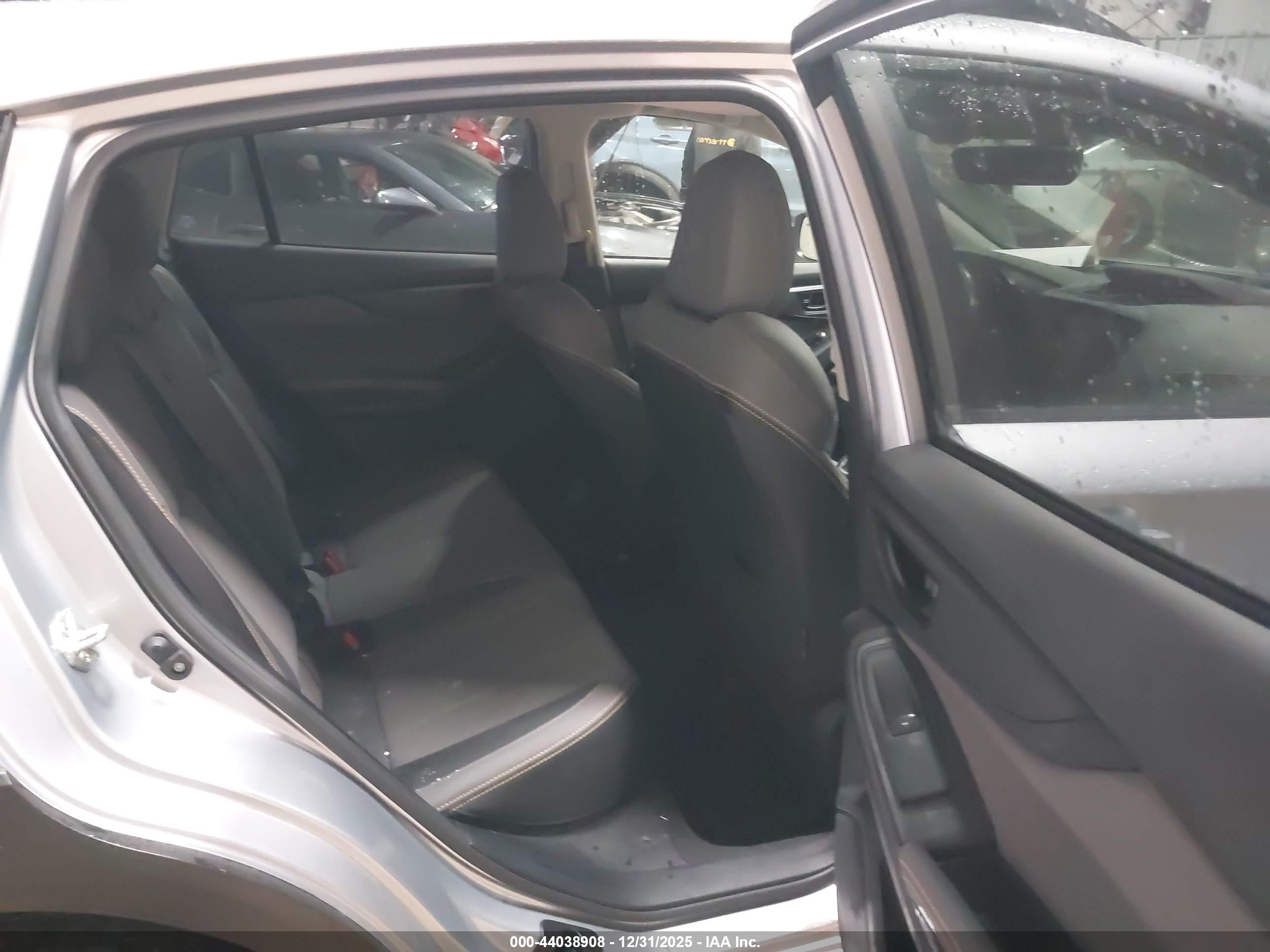 SUBARU CROSSTREK image 8