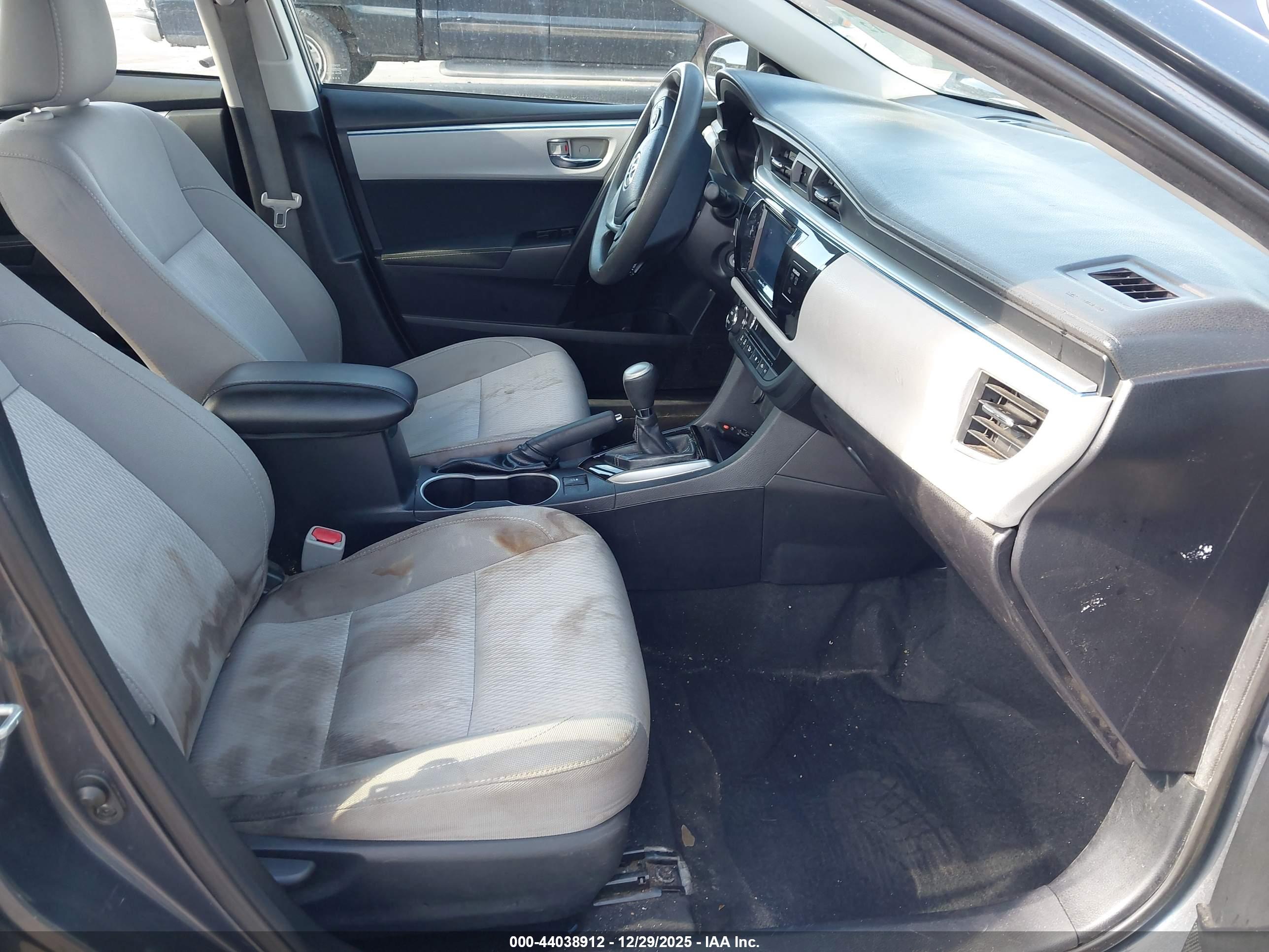 TOYOTA COROLLA image 5