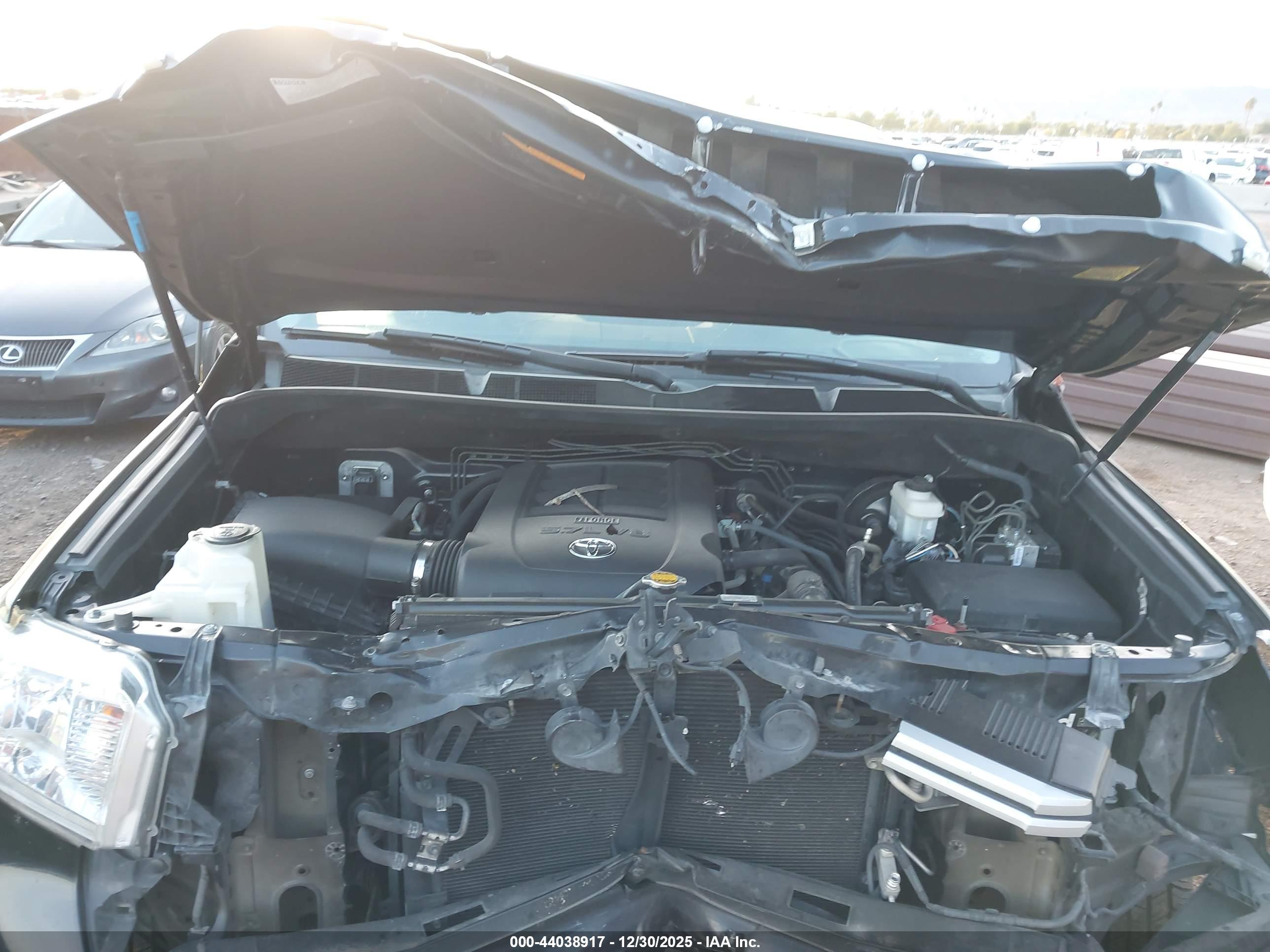 TOYOTA TUNDRA image 10