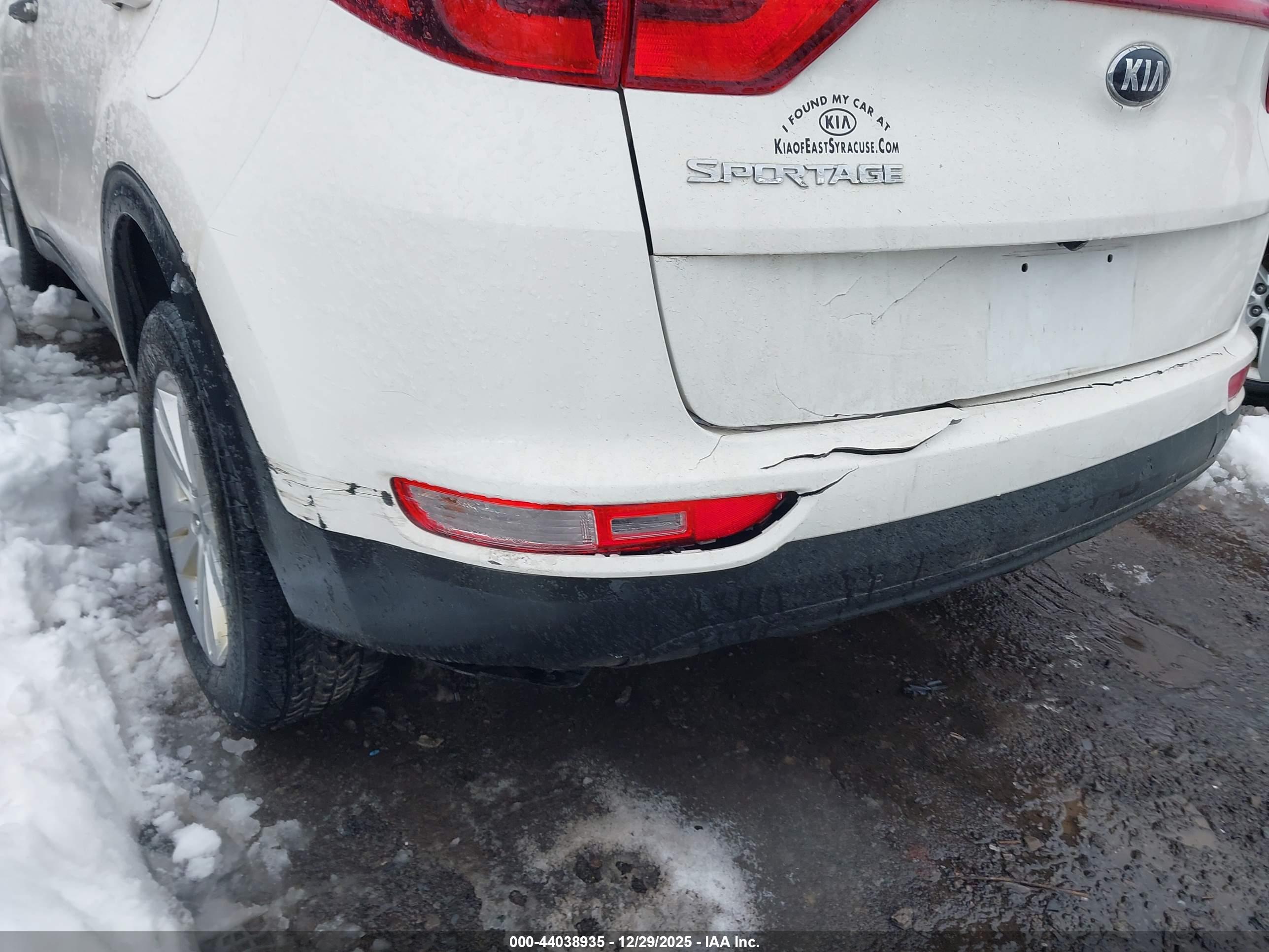 KIA SPORTAGE image 6