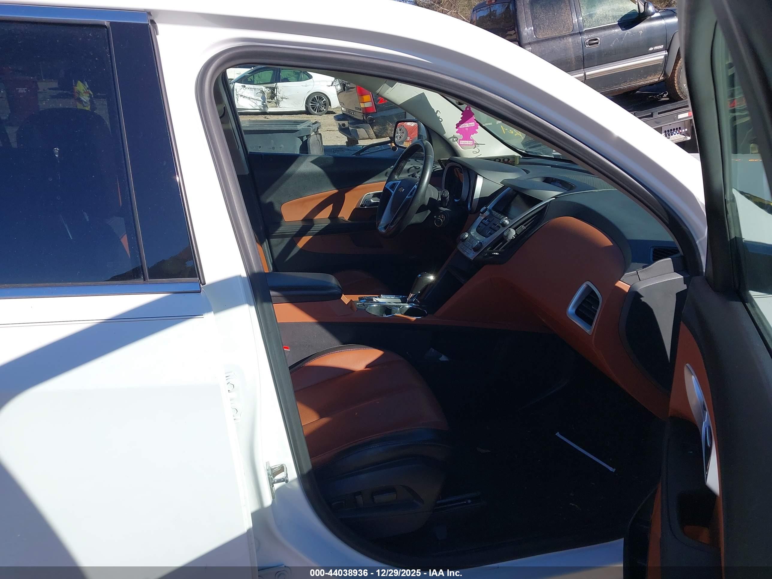 CHEVROLET EQUINOX image 5
