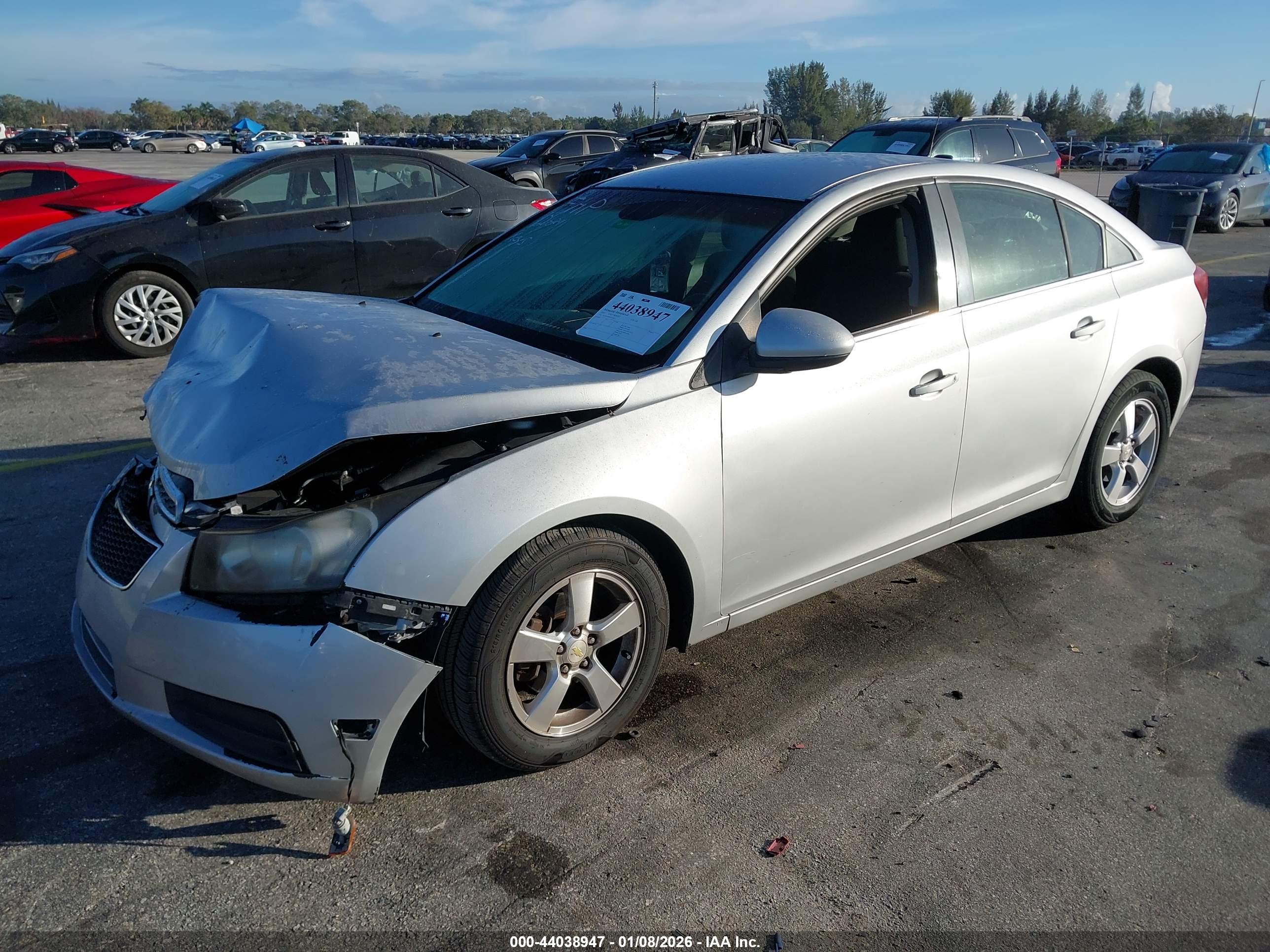 CHEVROLET CRUZE image 2