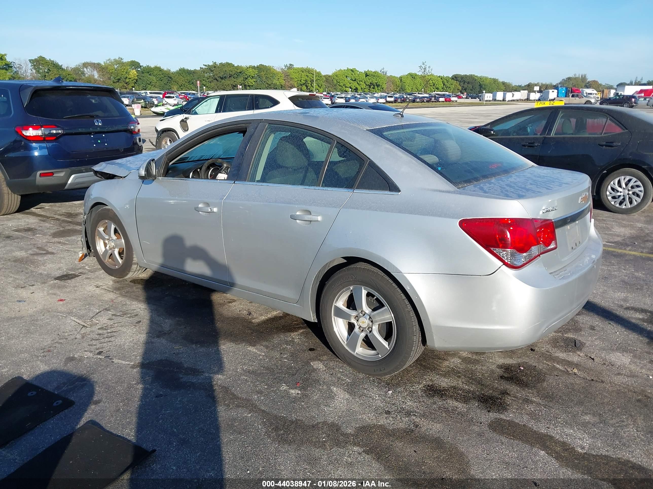 CHEVROLET CRUZE image 3