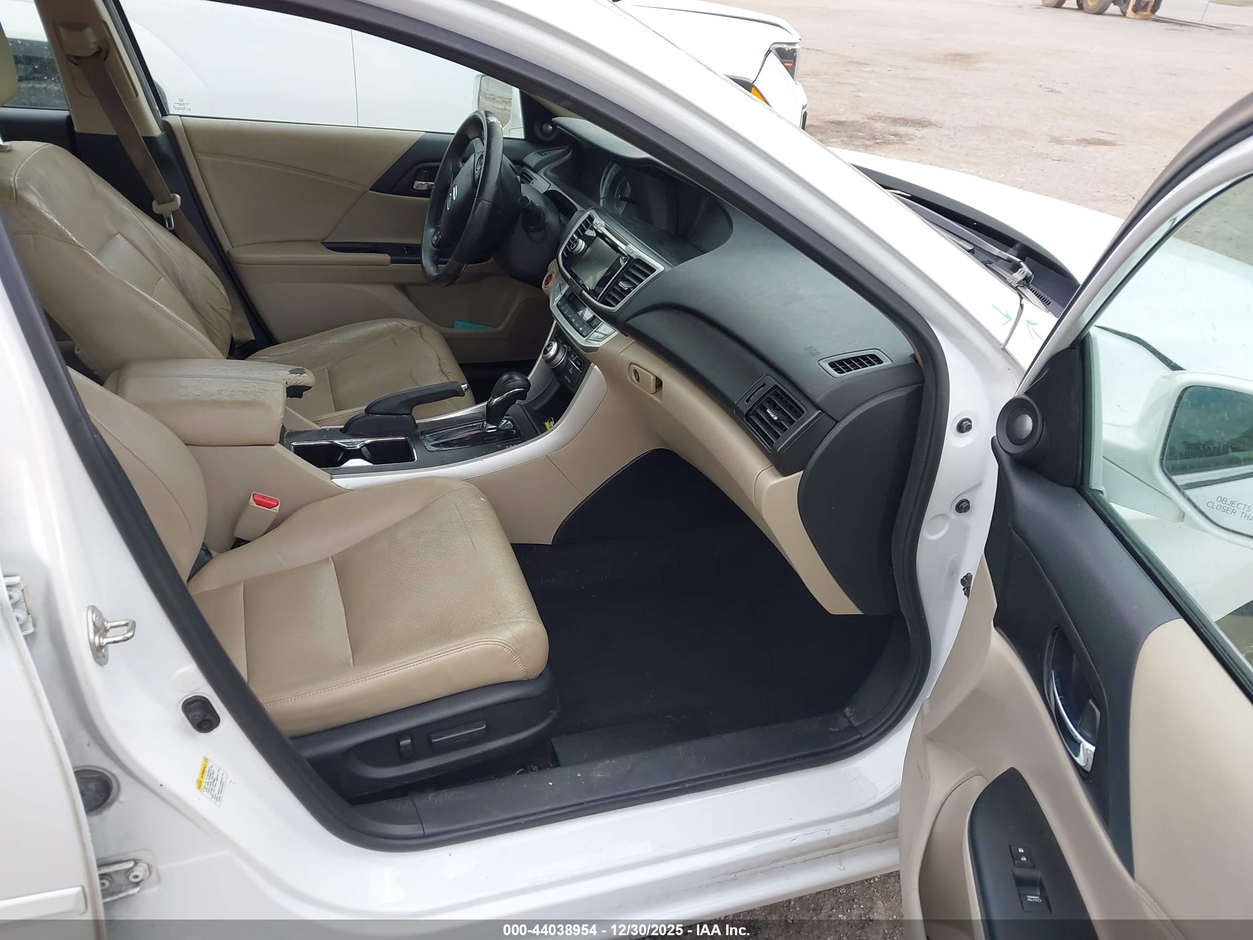 HONDA ACCORD image 5