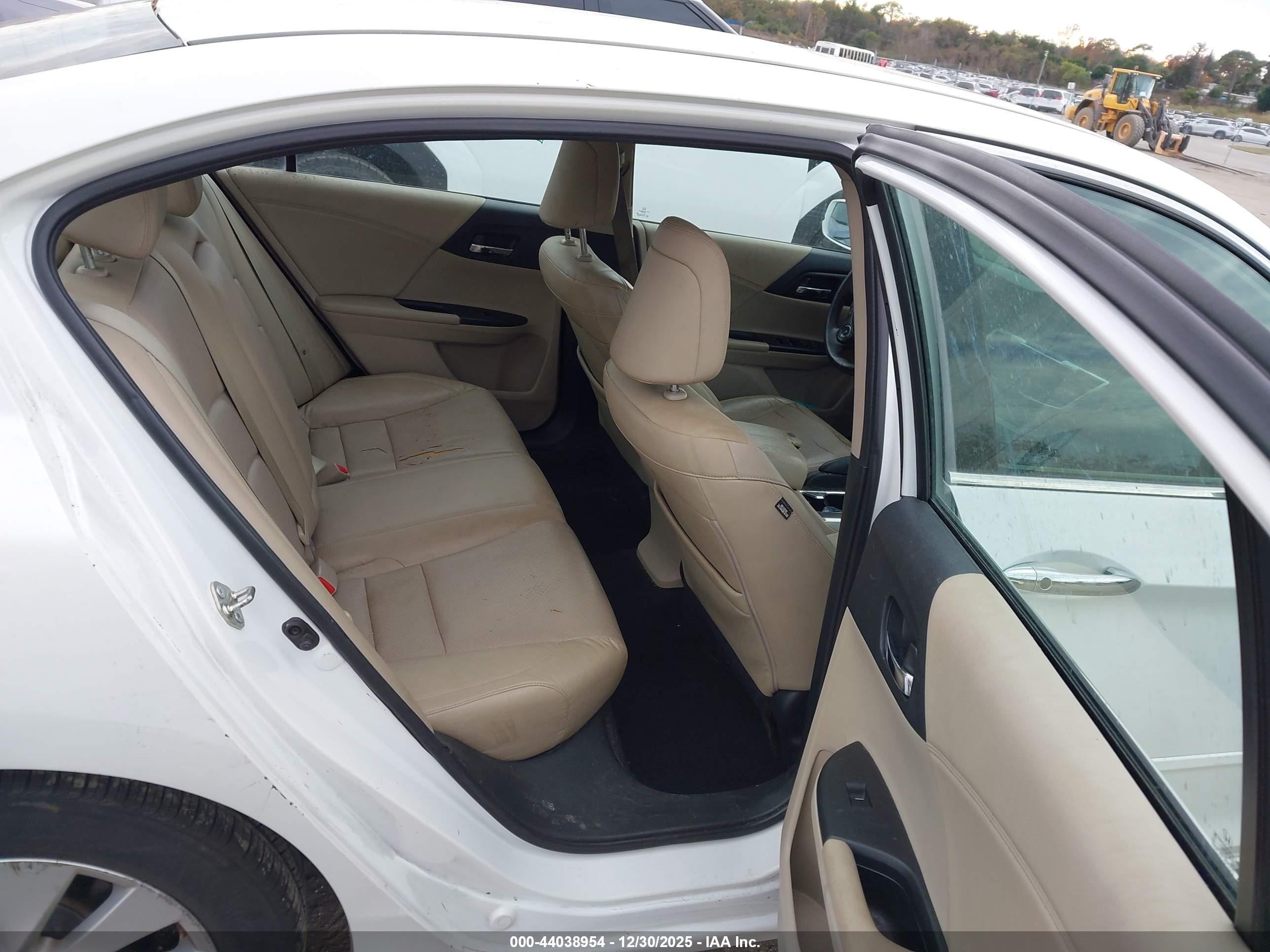 HONDA ACCORD image 8