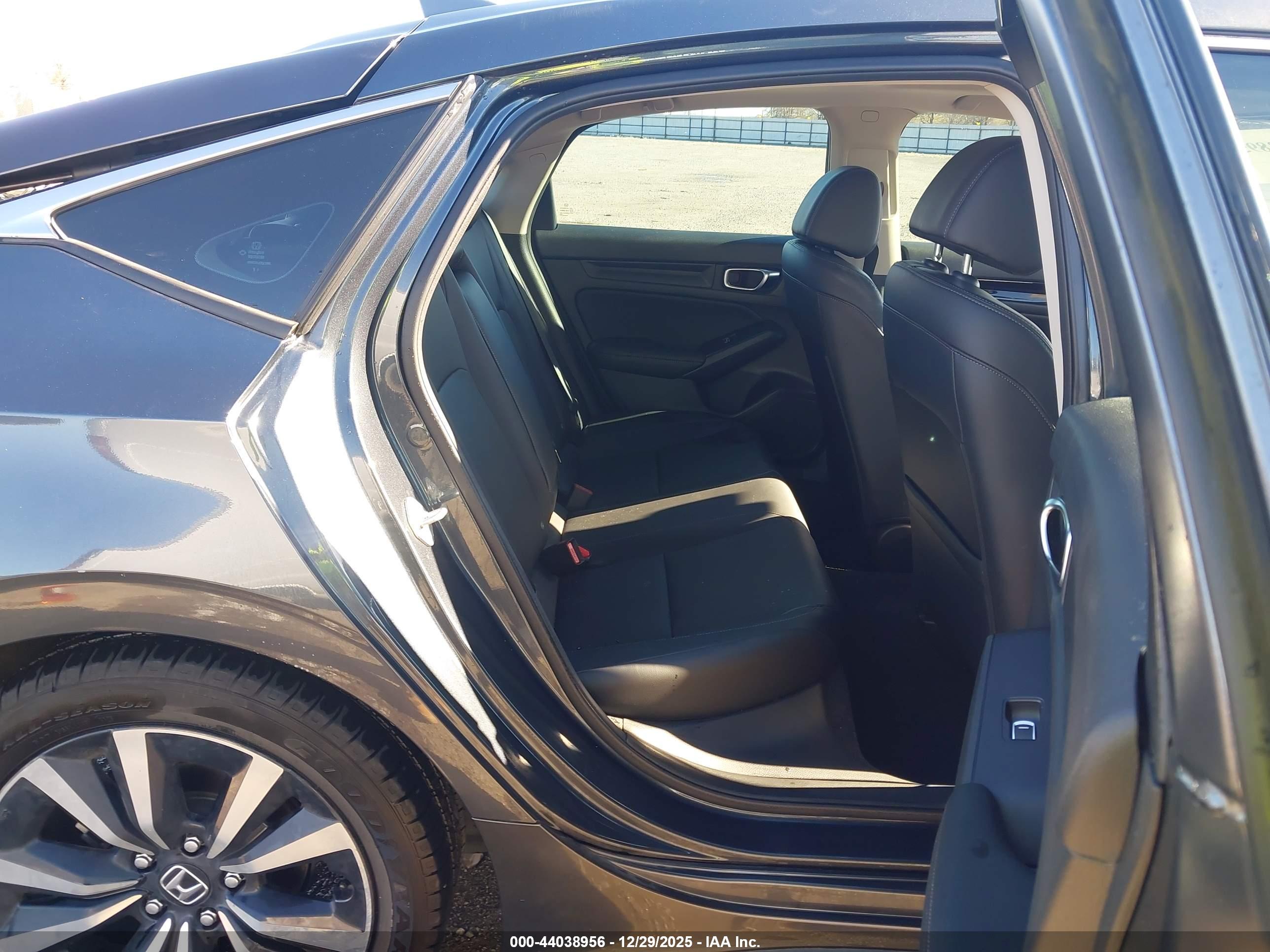 HONDA CIVIC image 8