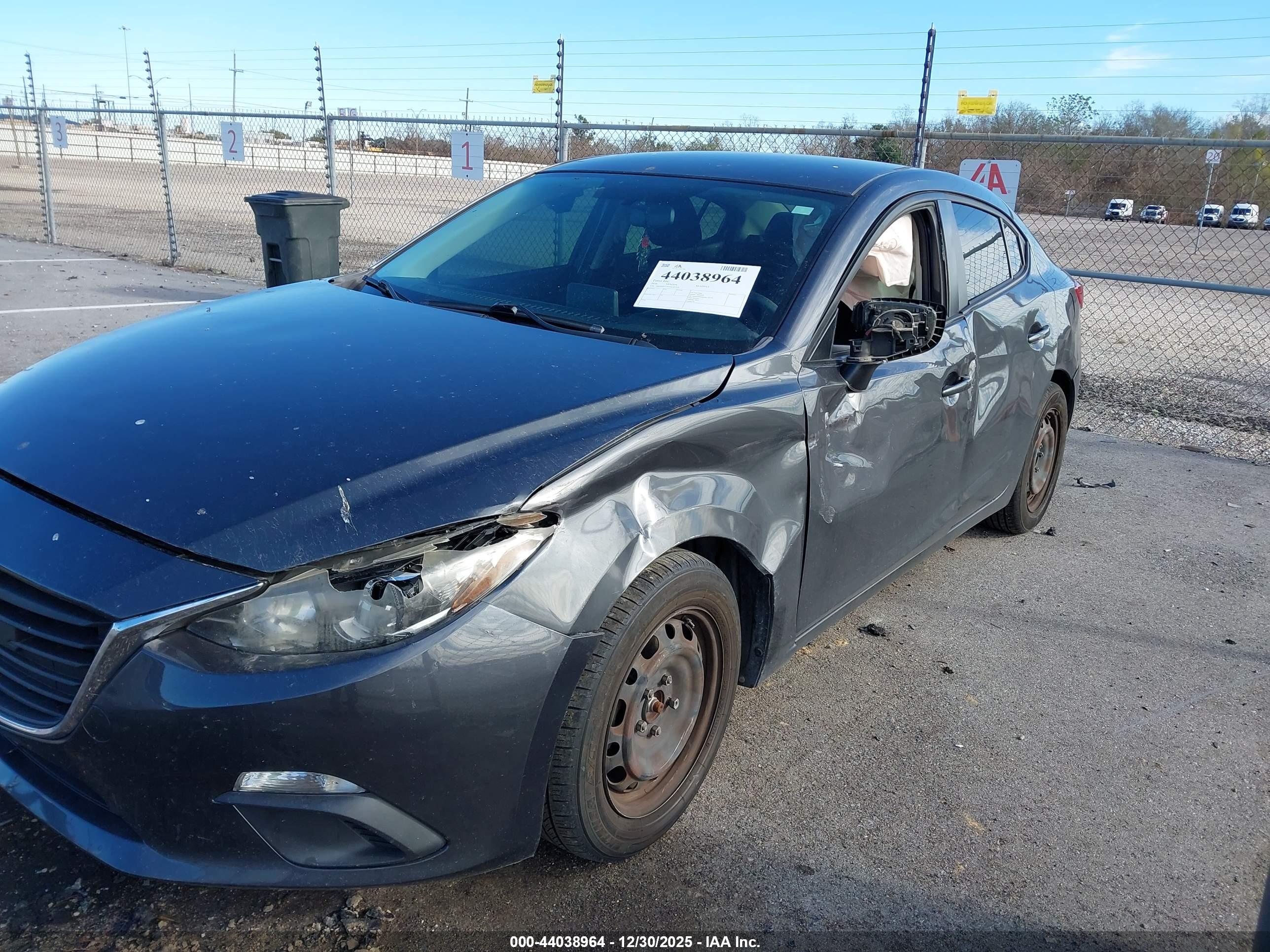 MAZDA MAZDA3 image 6