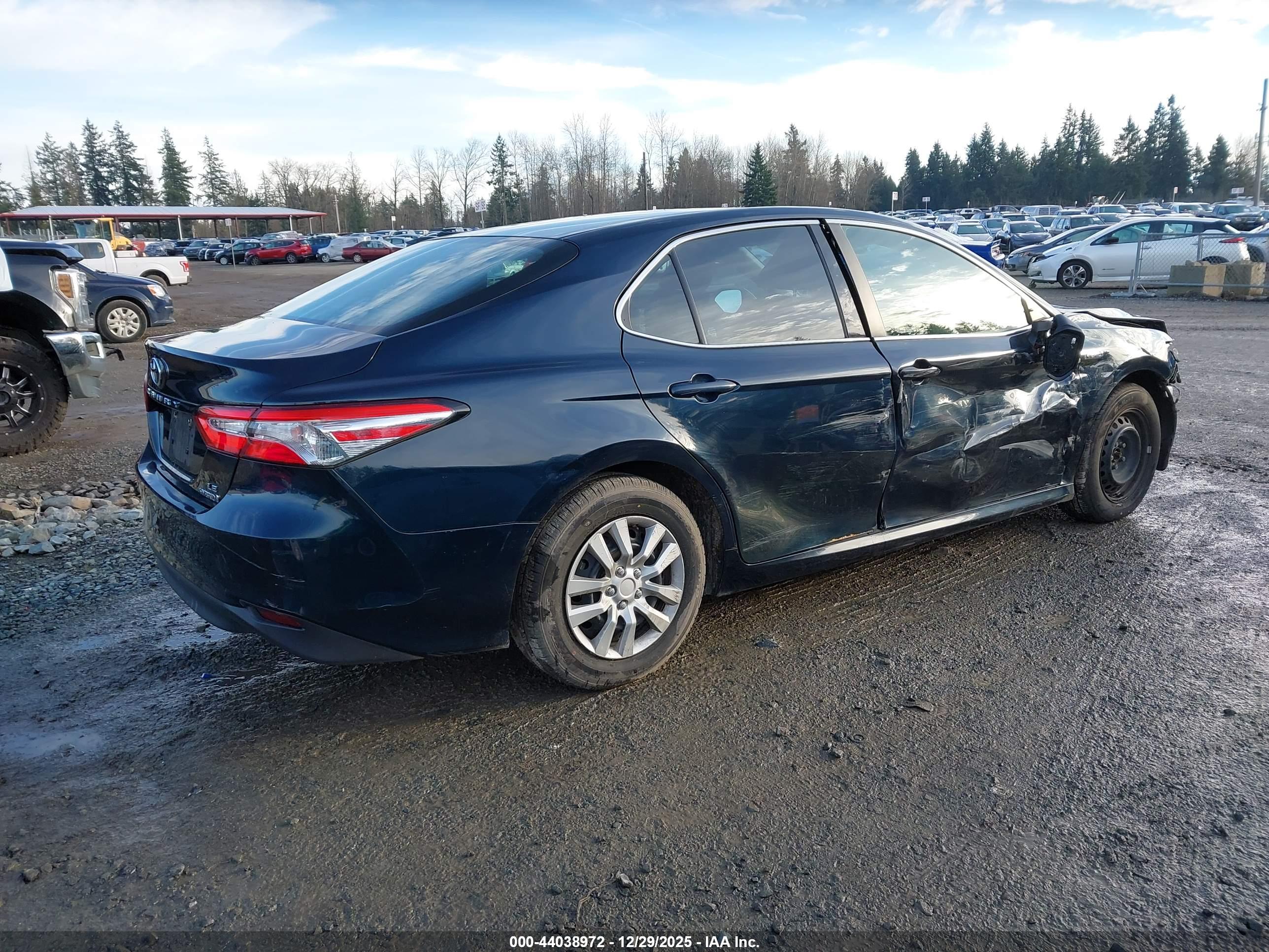 TOYOTA CAMRY image 4