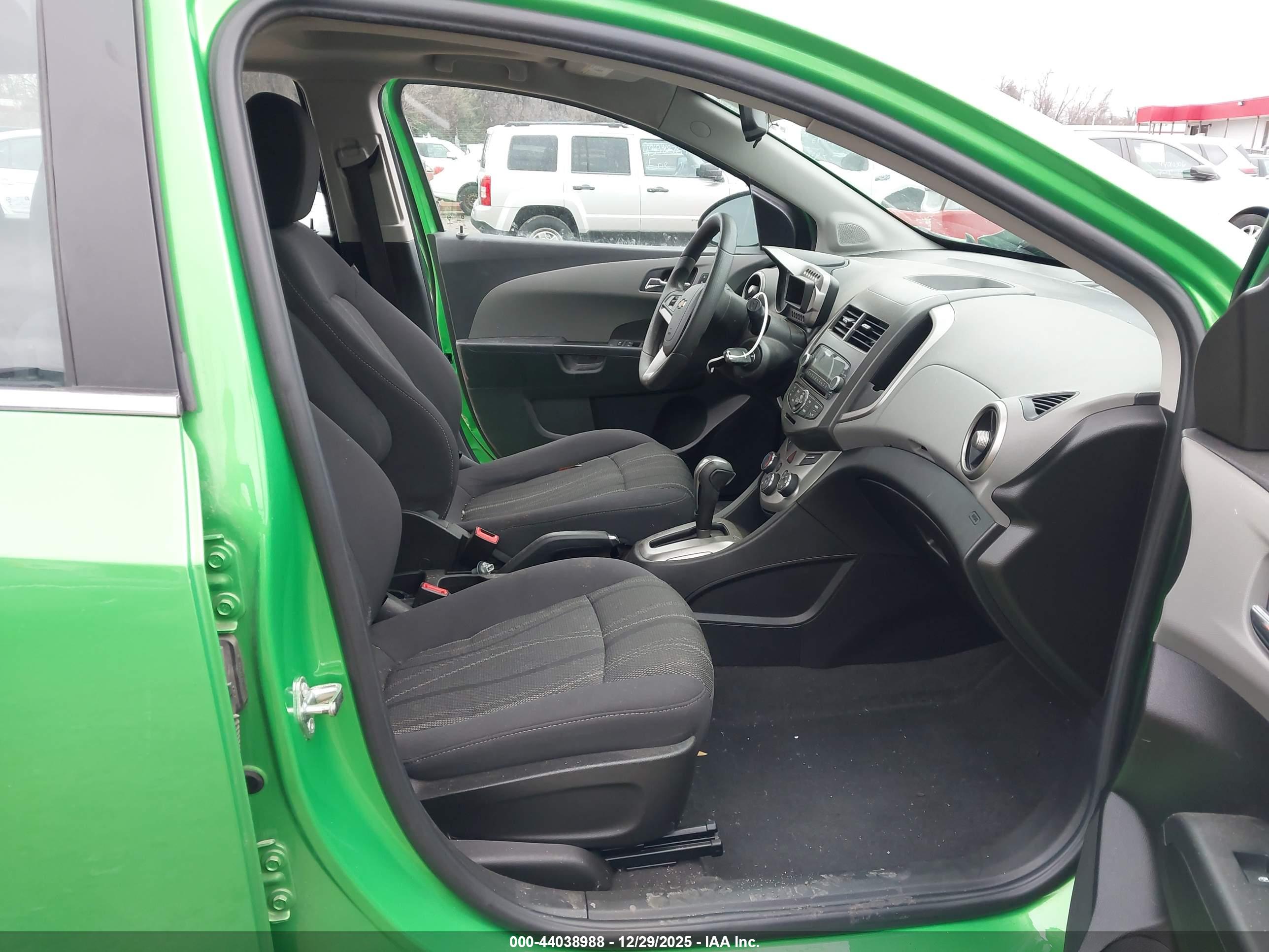 CHEVROLET SONIC image 5