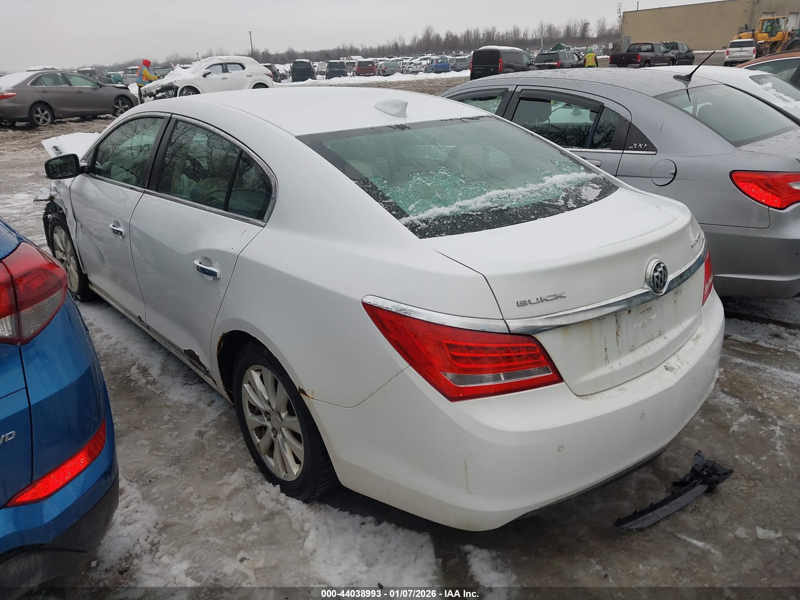 BUICK LACROSSE image 3