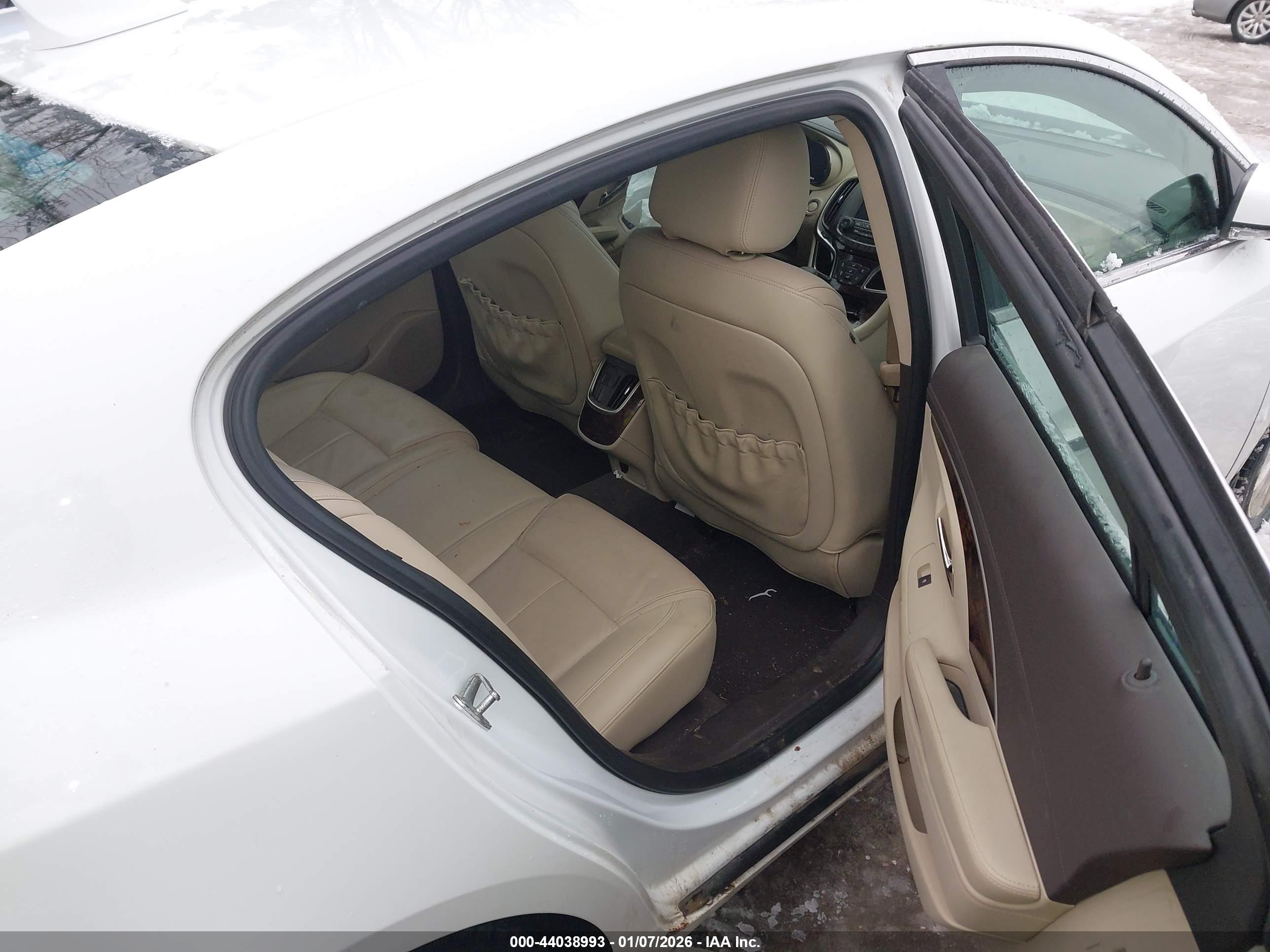 BUICK LACROSSE image 8
