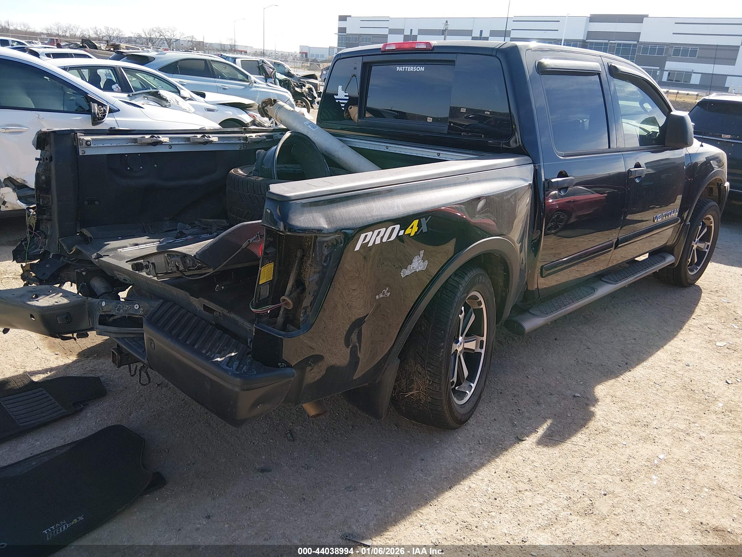 NISSAN TITAN image 4