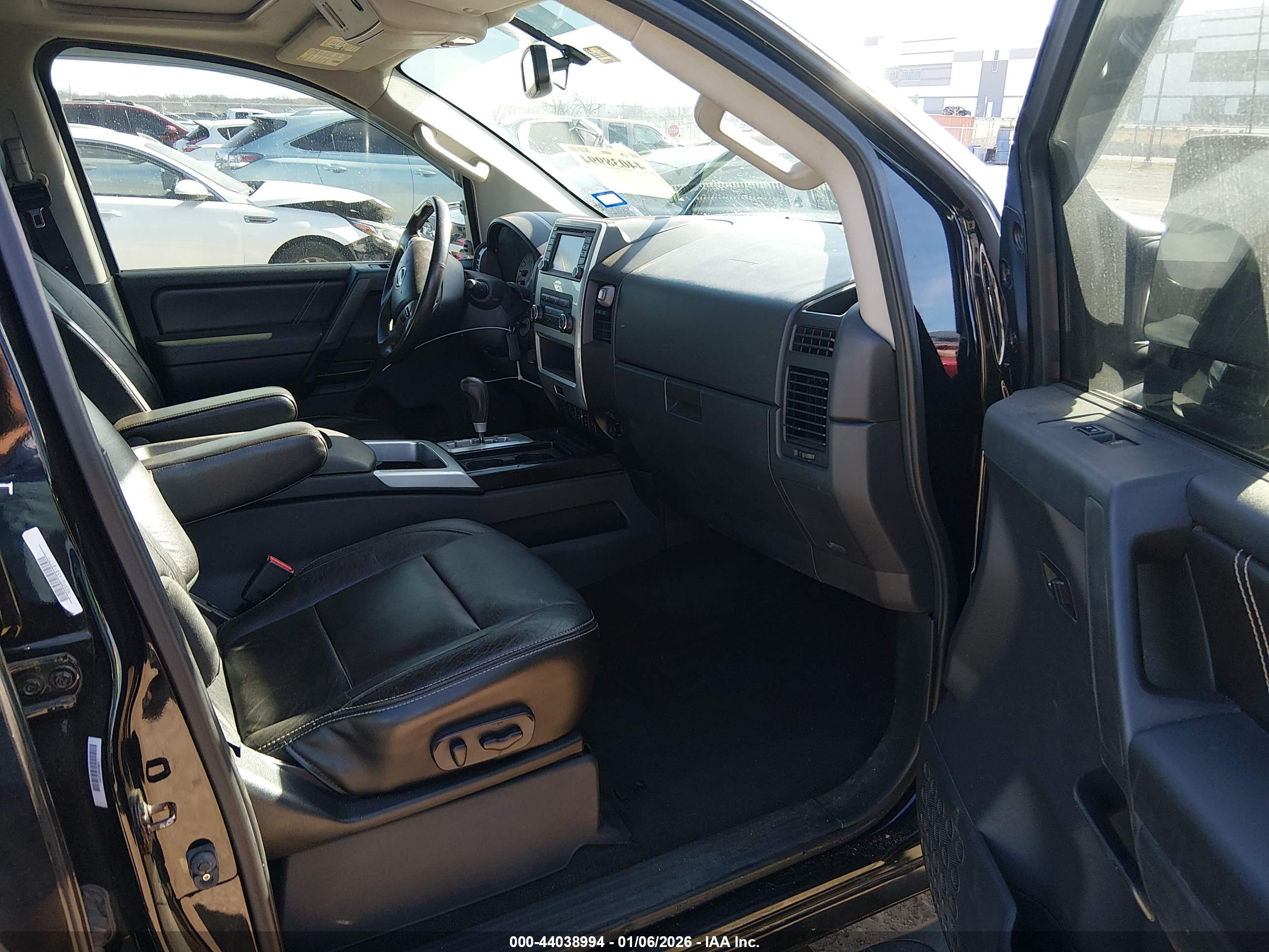 NISSAN TITAN image 5