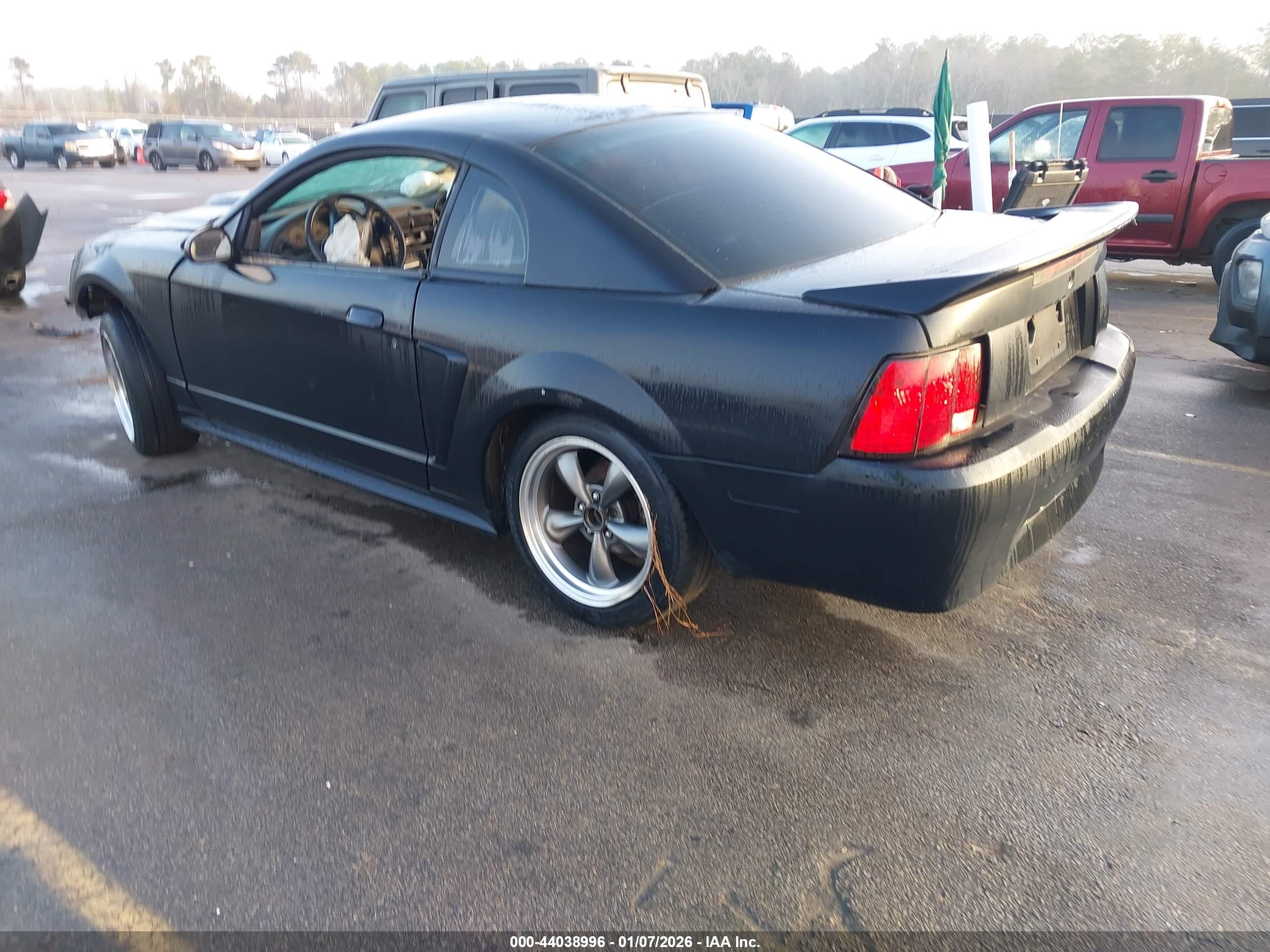 FORD MUSTANG image 3