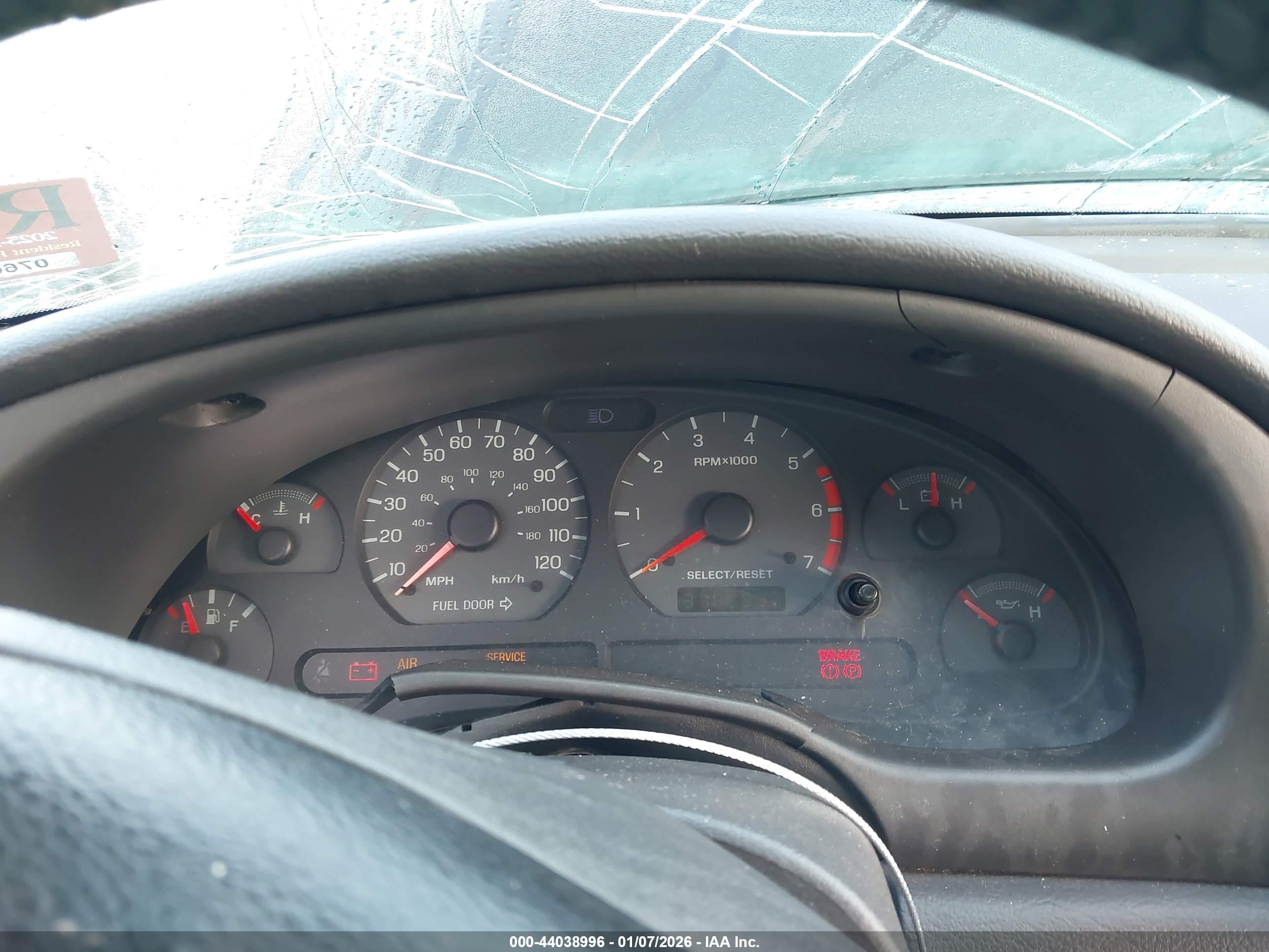 FORD MUSTANG image 7