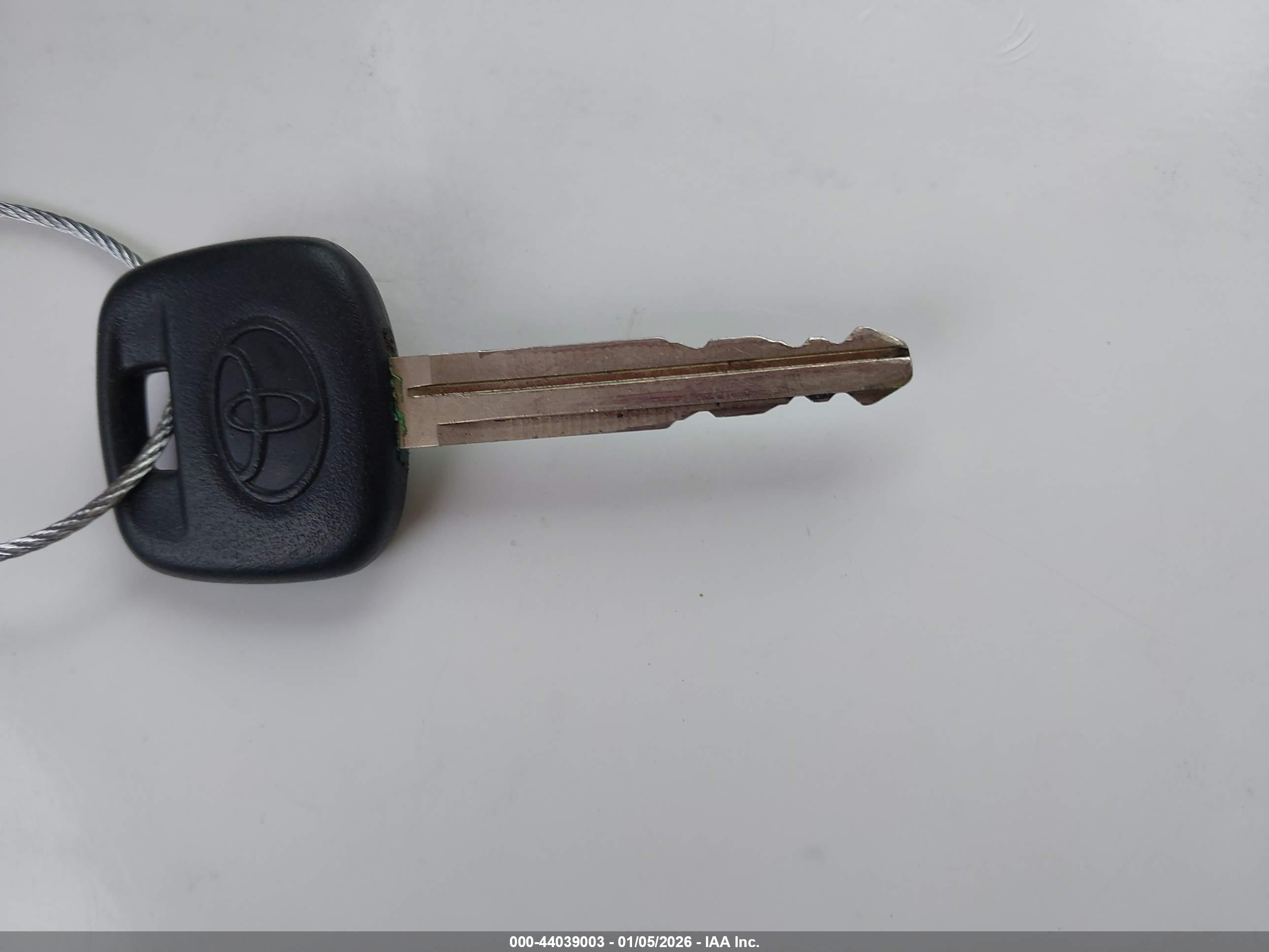 TOYOTA YARIS image 11