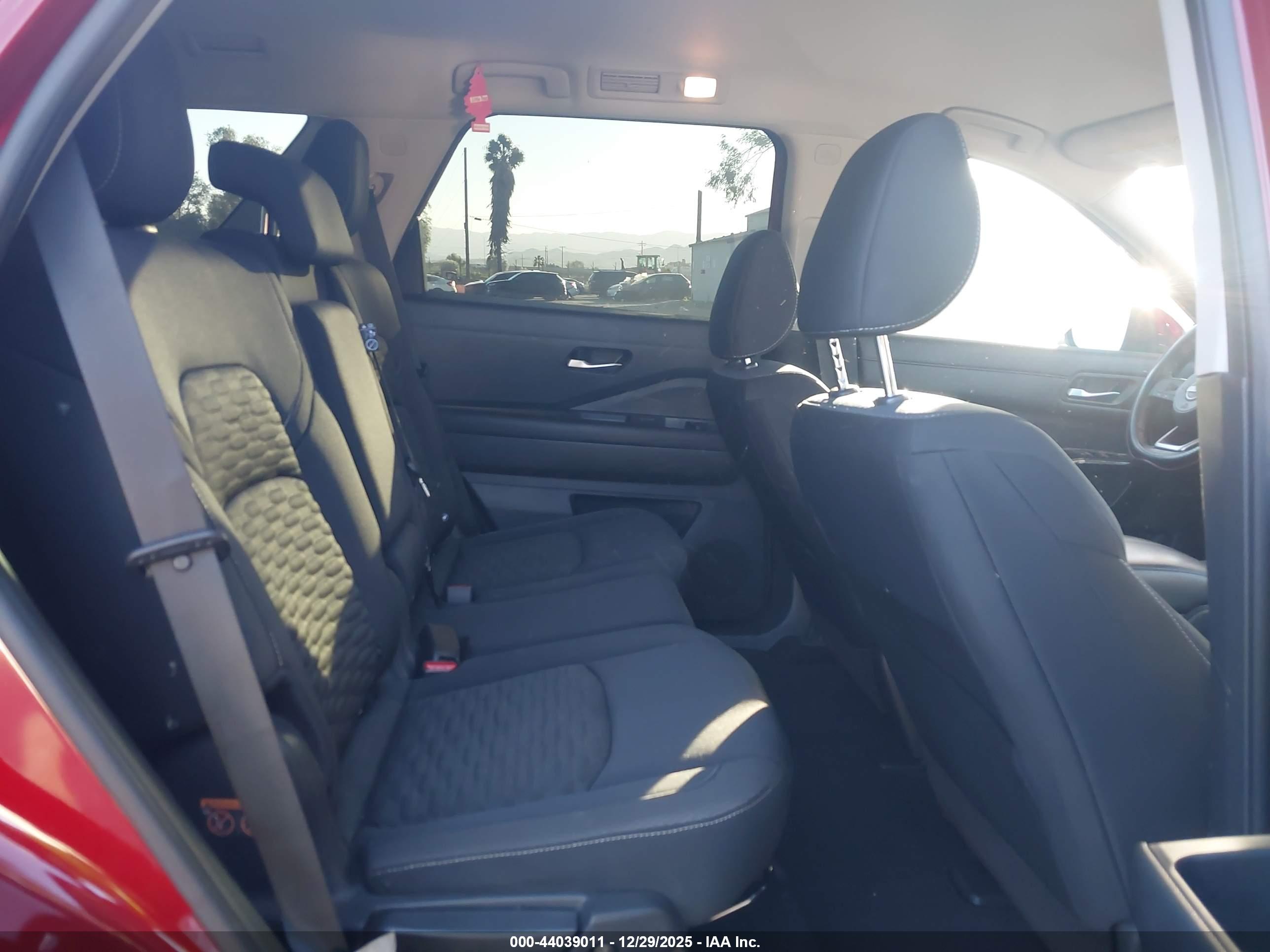 NISSAN PATHFINDER image 8